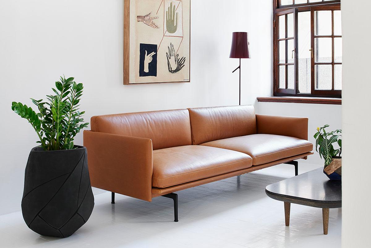 Pierre Bhaca Medium Sandstone Planter by Indigenus en vente