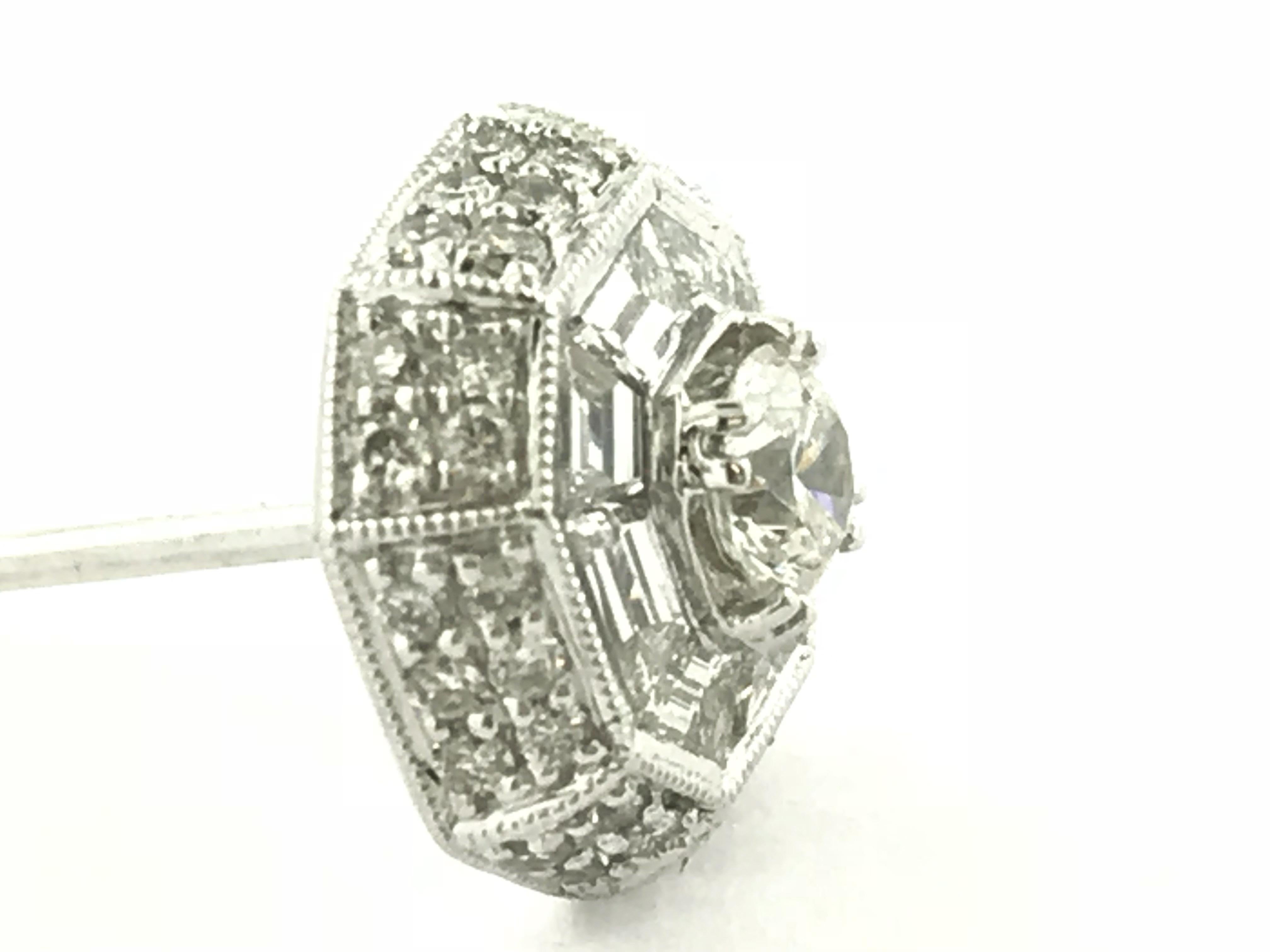 18 Karat Baguette Diamond Earrings In New Condition For Sale In Beverly Hills, CA