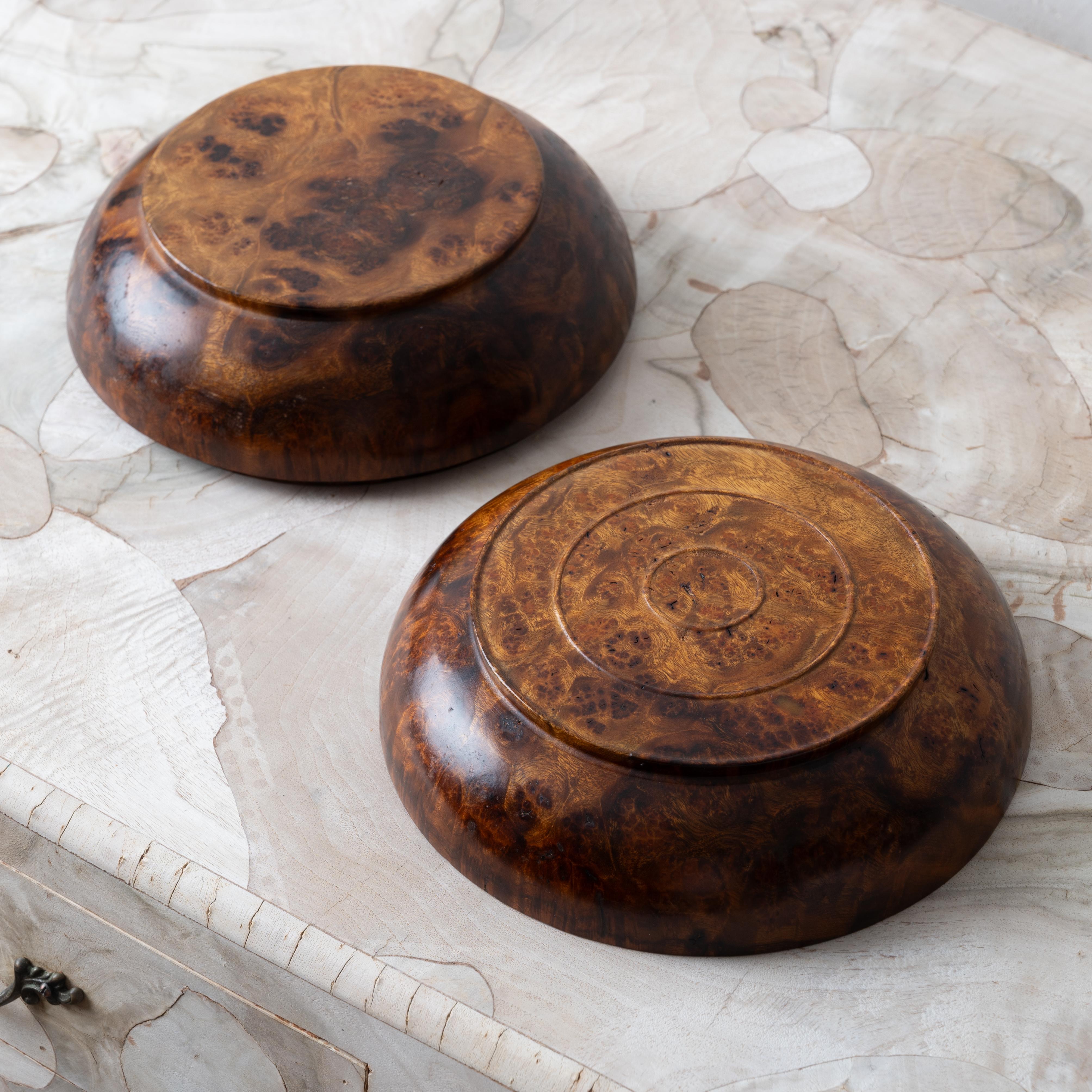 Bhutanese Burl Dhapa Bowl In Good Condition For Sale In Savannah, GA