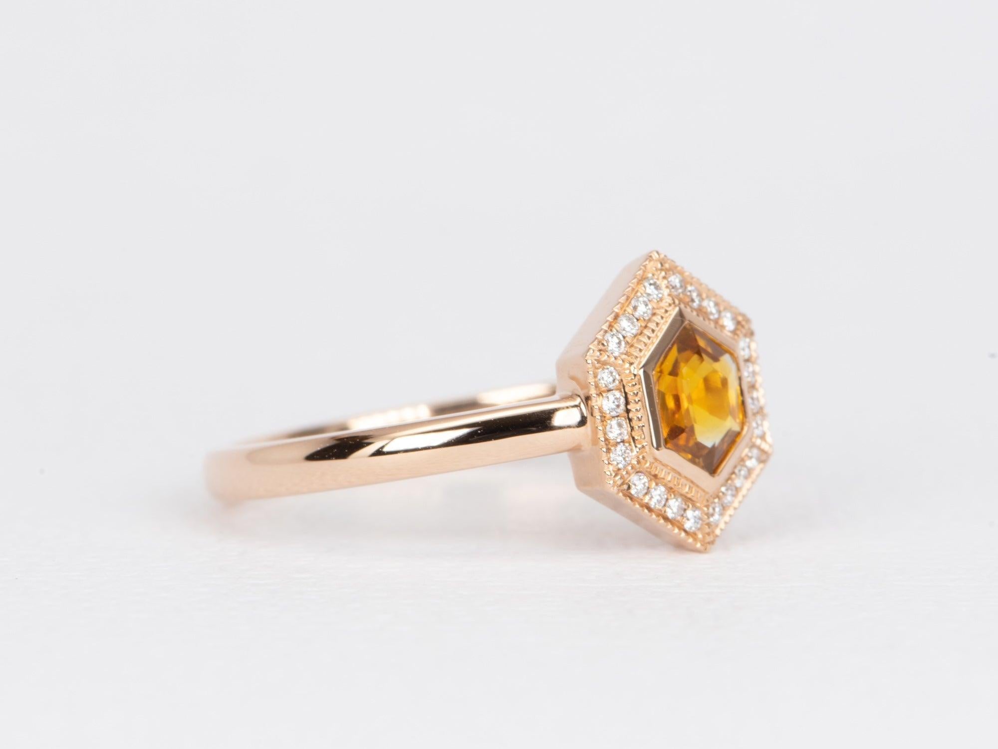 Bi-Color Hexagon Montana Saphir Diamant Halo 14k Rose Gold Verlobungsring (Hexagonschliff) im Angebot