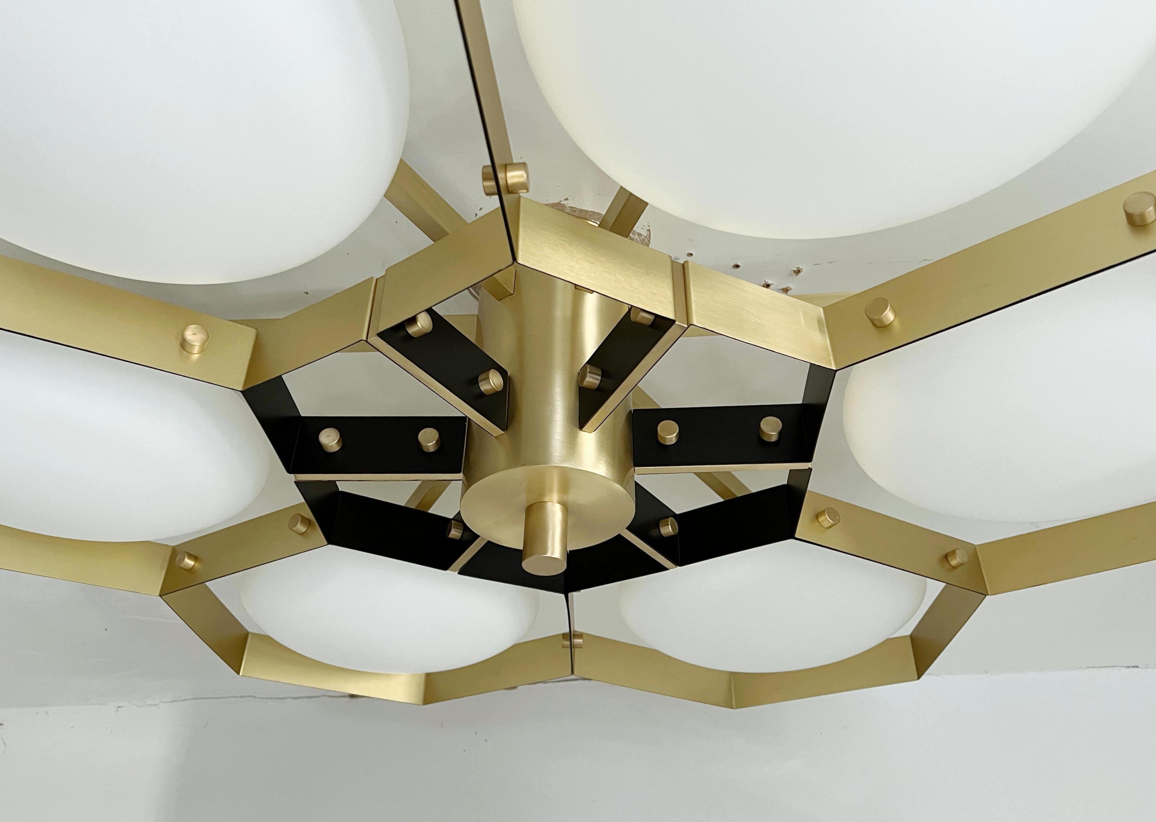 Brossé Ruche bicolore encastrée par Fabio Ltd en vente