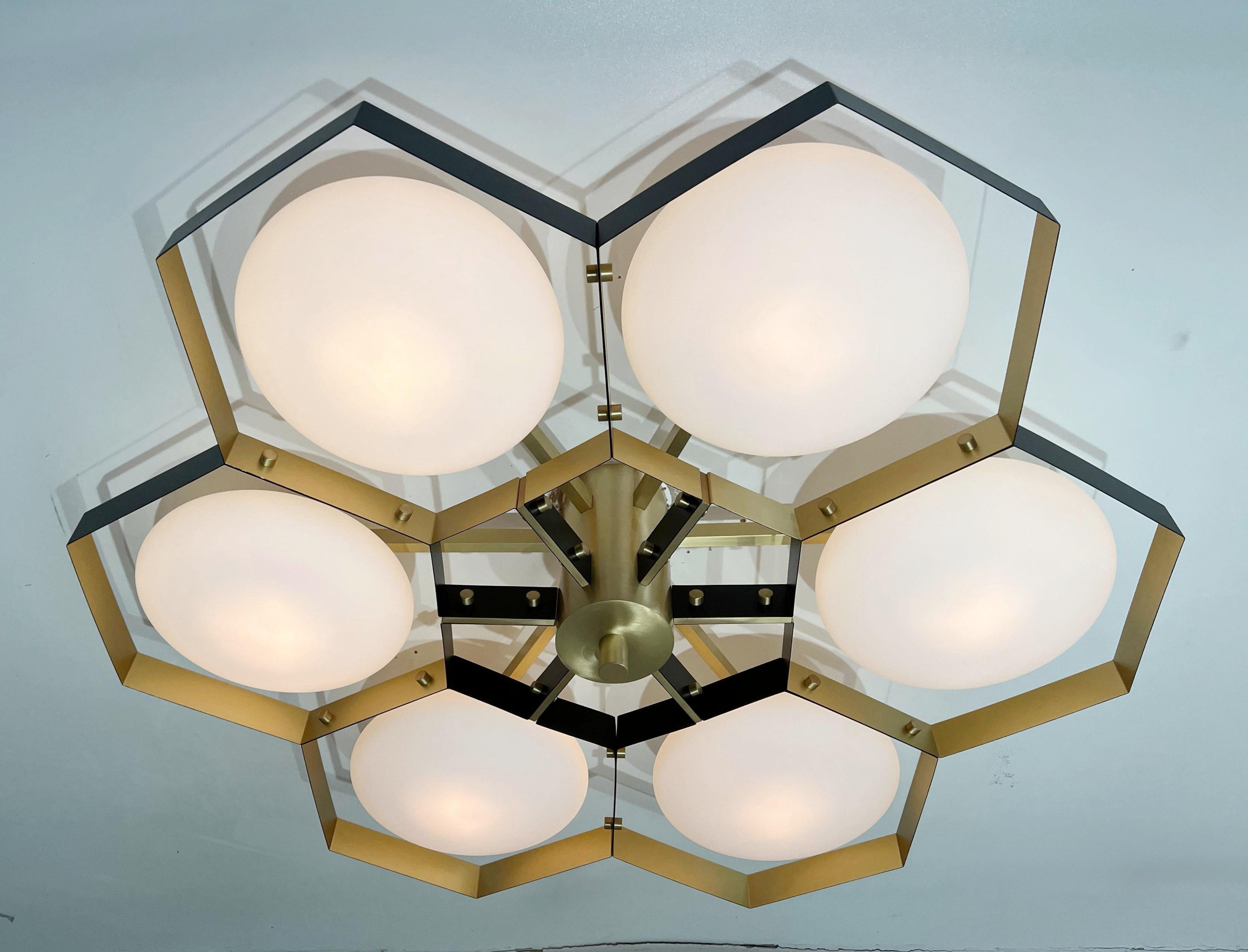 Ruche bicolore encastrée par Fabio Ltd Neuf - En vente à Los Angeles, CA