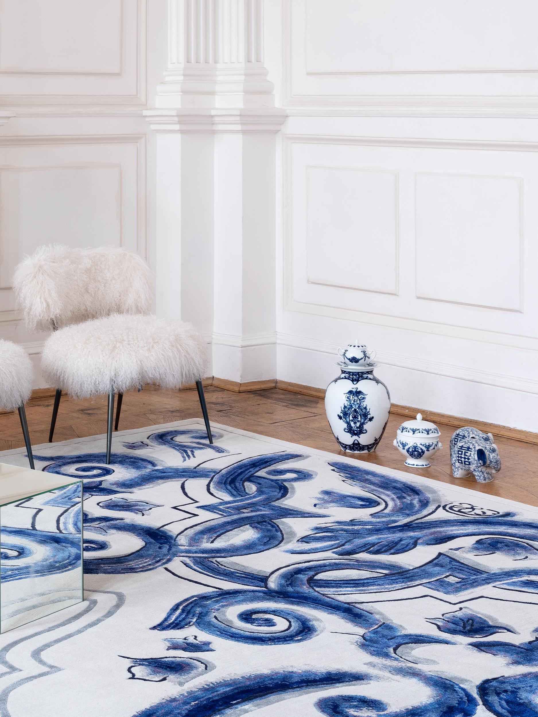 The aesthetics of Chinese porcelain in textiles

The artists of Tapis Rouge continue to pursue innovation, using motifs of characteristic visual effects of artistic techniques in carpet knotting. The white and blue canvas with mirrored ornaments