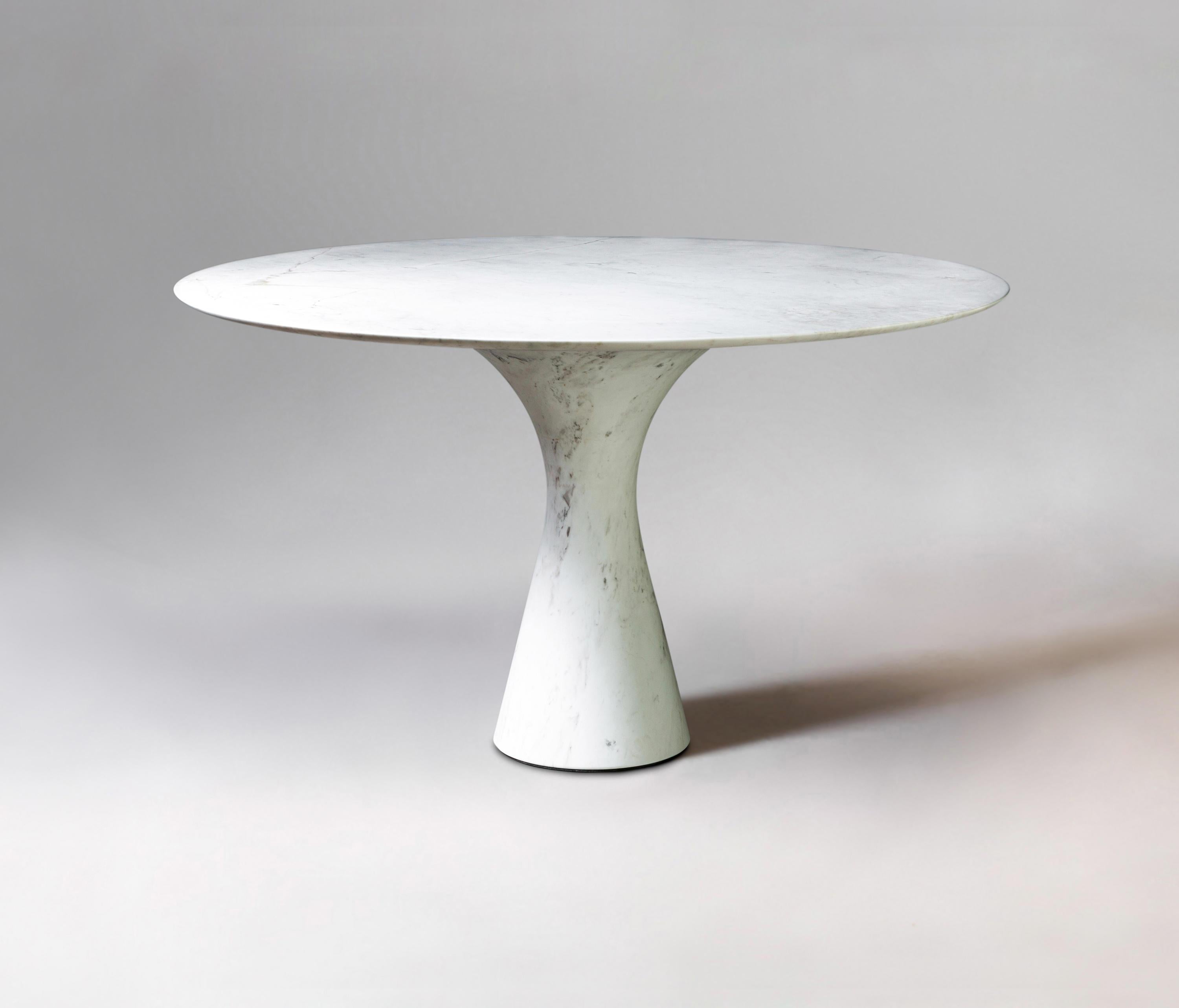 Bianco Statuarietto Refined Contemporary Marble Dining Table 130/75 For Sale 2