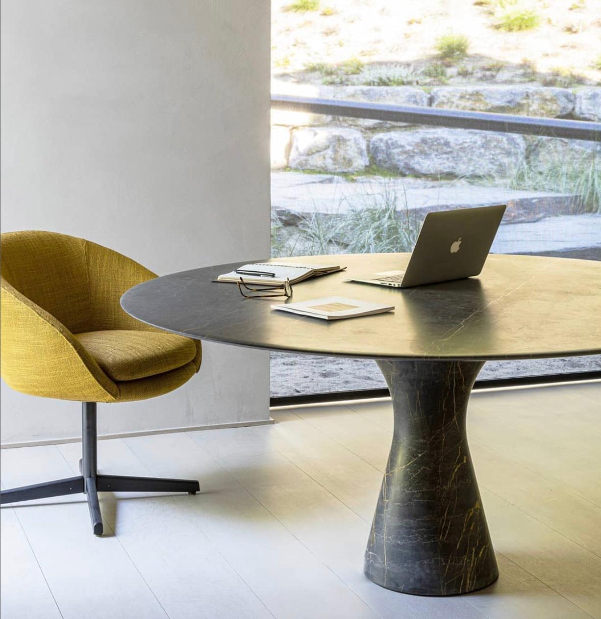 Bianco Statuarietto Raffinato Tavolo Ovale in Marmo Contemporaneo 210/75 in vendita 7