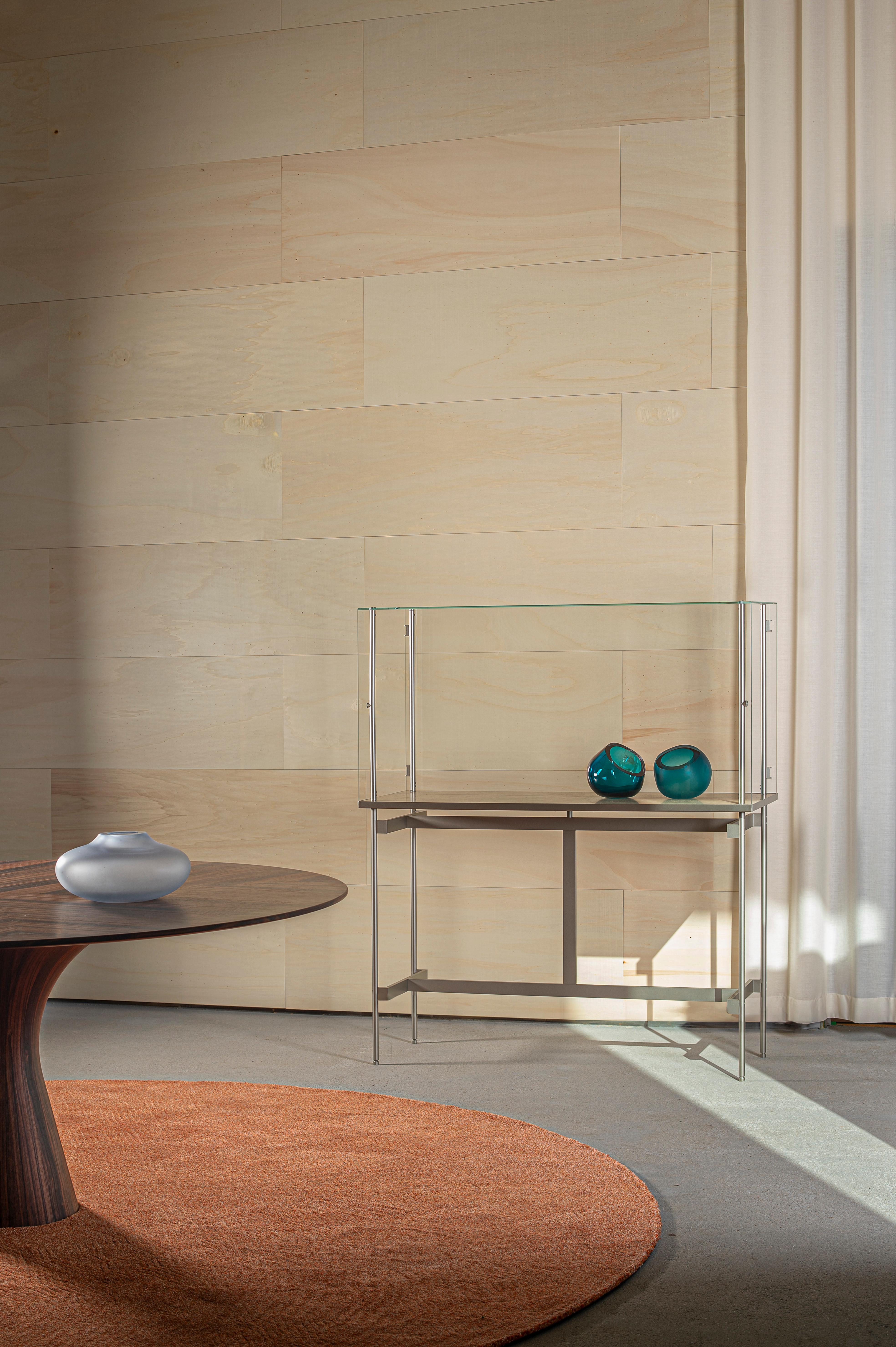 Bianco Statuarietto Visibile M Horizontal Display Cabinet by Angelo Alinea For Sale 3