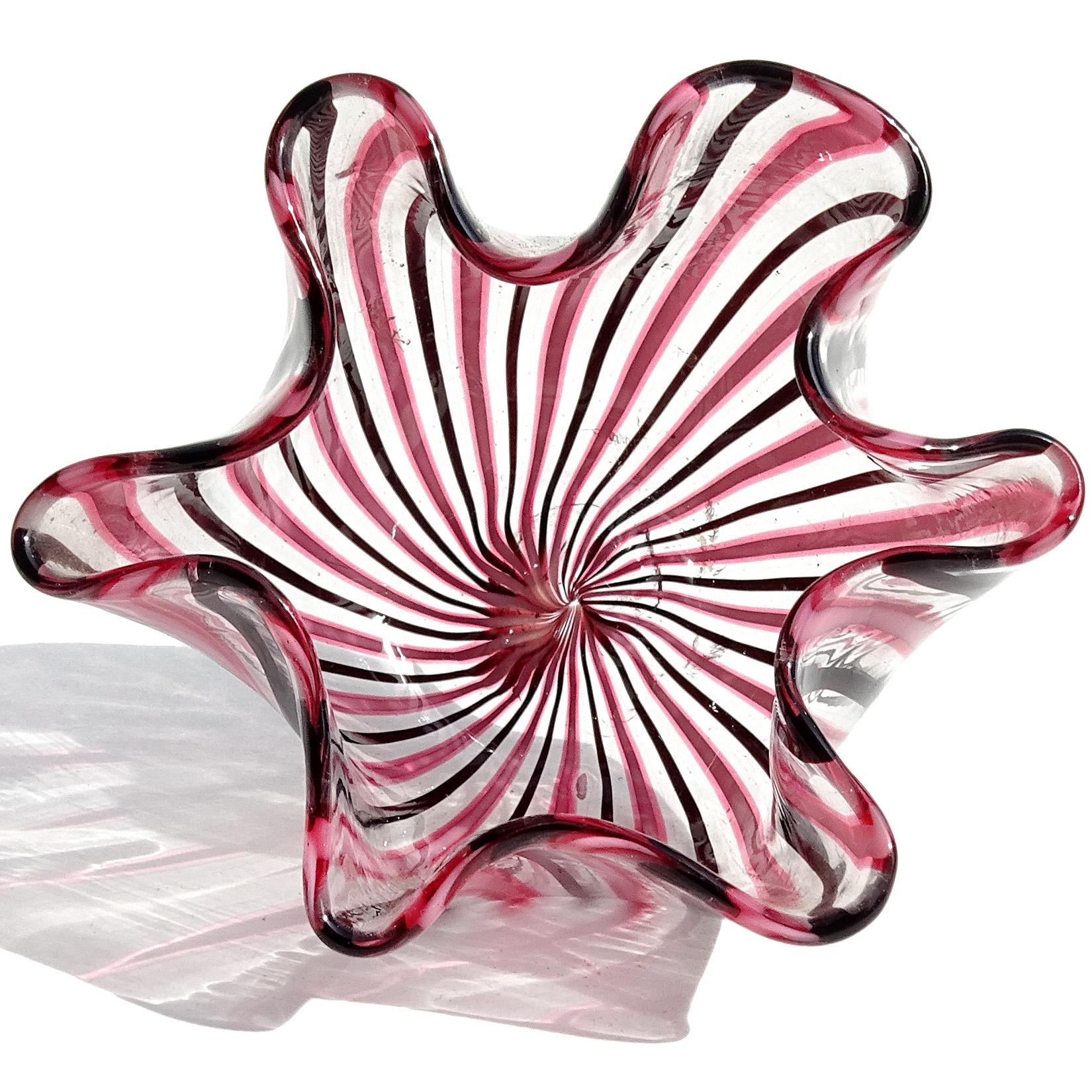 Hand-Crafted Bianconi Venini Murano Filigrana Stripes Italian Art Glass Fazzoletto Vases