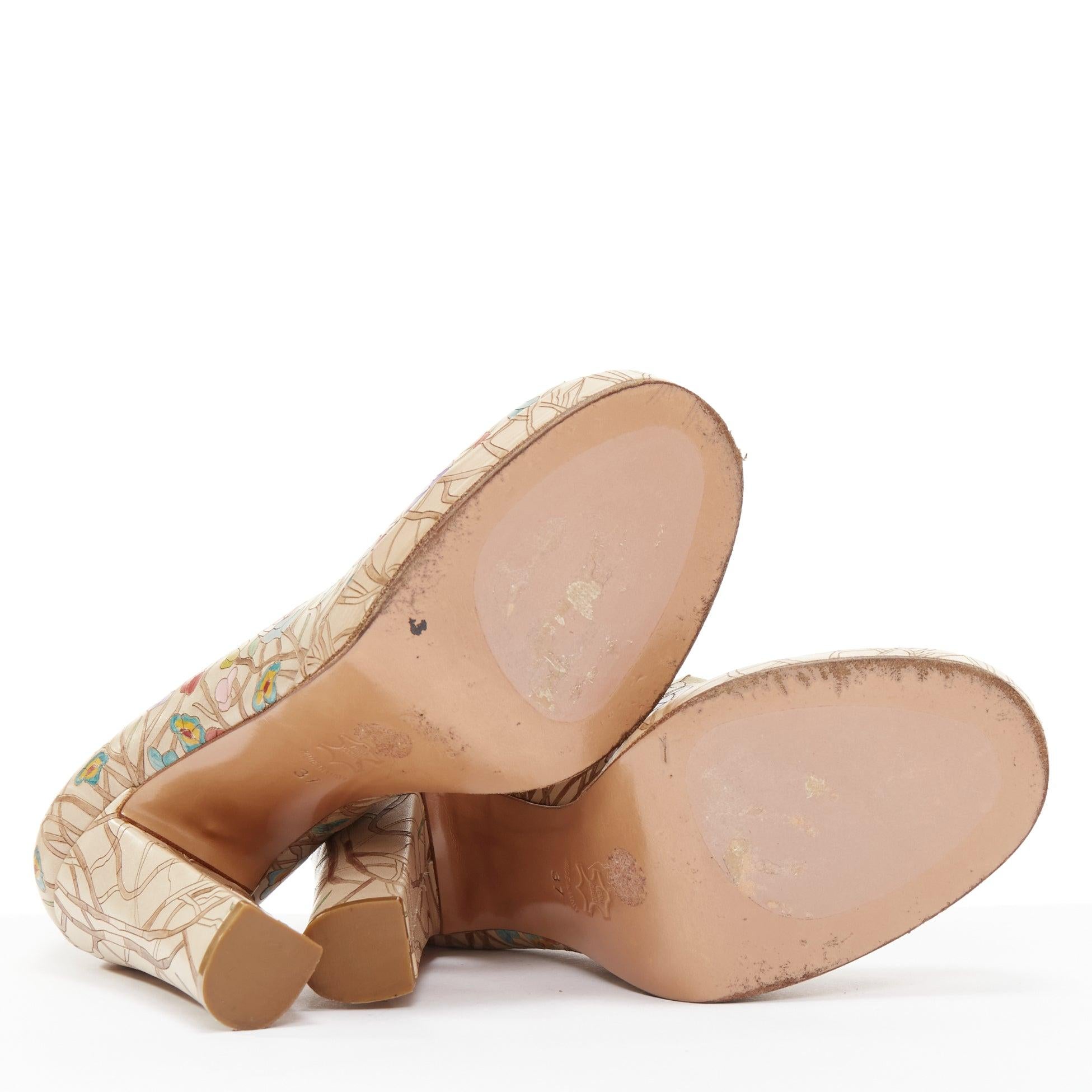 BIBA Vintage brown floral illustration scalloped round toe platform pump EU37 For Sale 6