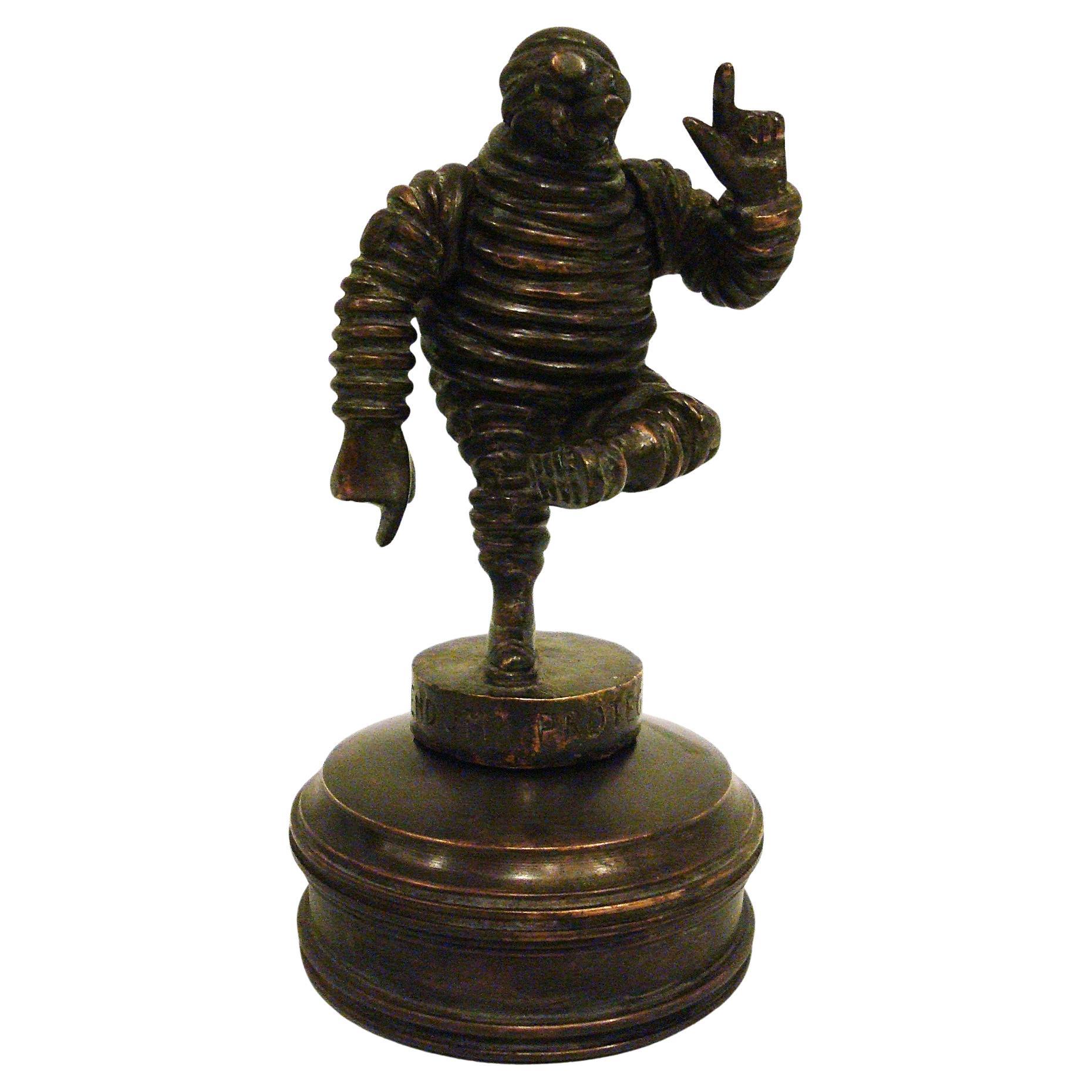 Bibendum Bibendum Bibendum Bibendum Bibendum Bibendum Bibendum Bibendum Bibendum Bibendum Bibendum Bibendum Bibendum Bibendum Bibendum Bibendum en bronze mascotte de voiture, ornement de capot, Automobilia, France 1909