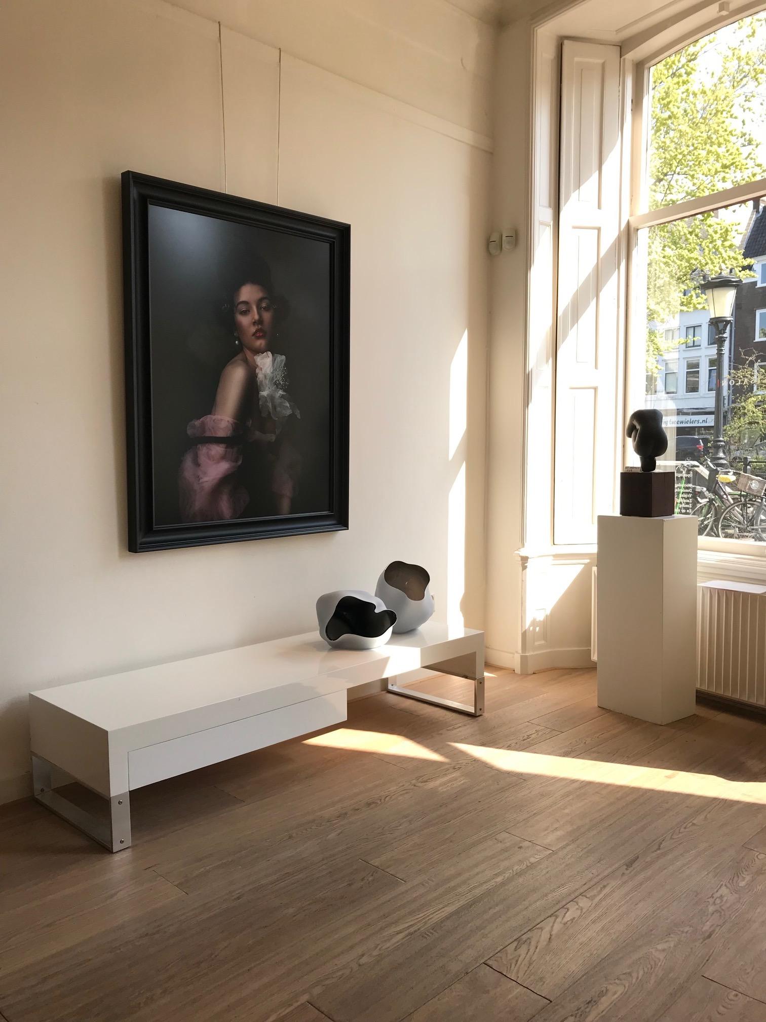 Zeitgenössische Skulptur „ Cloud“ aus sandgestrahltem und geblasenem Glas in Weiß und Braun 6
