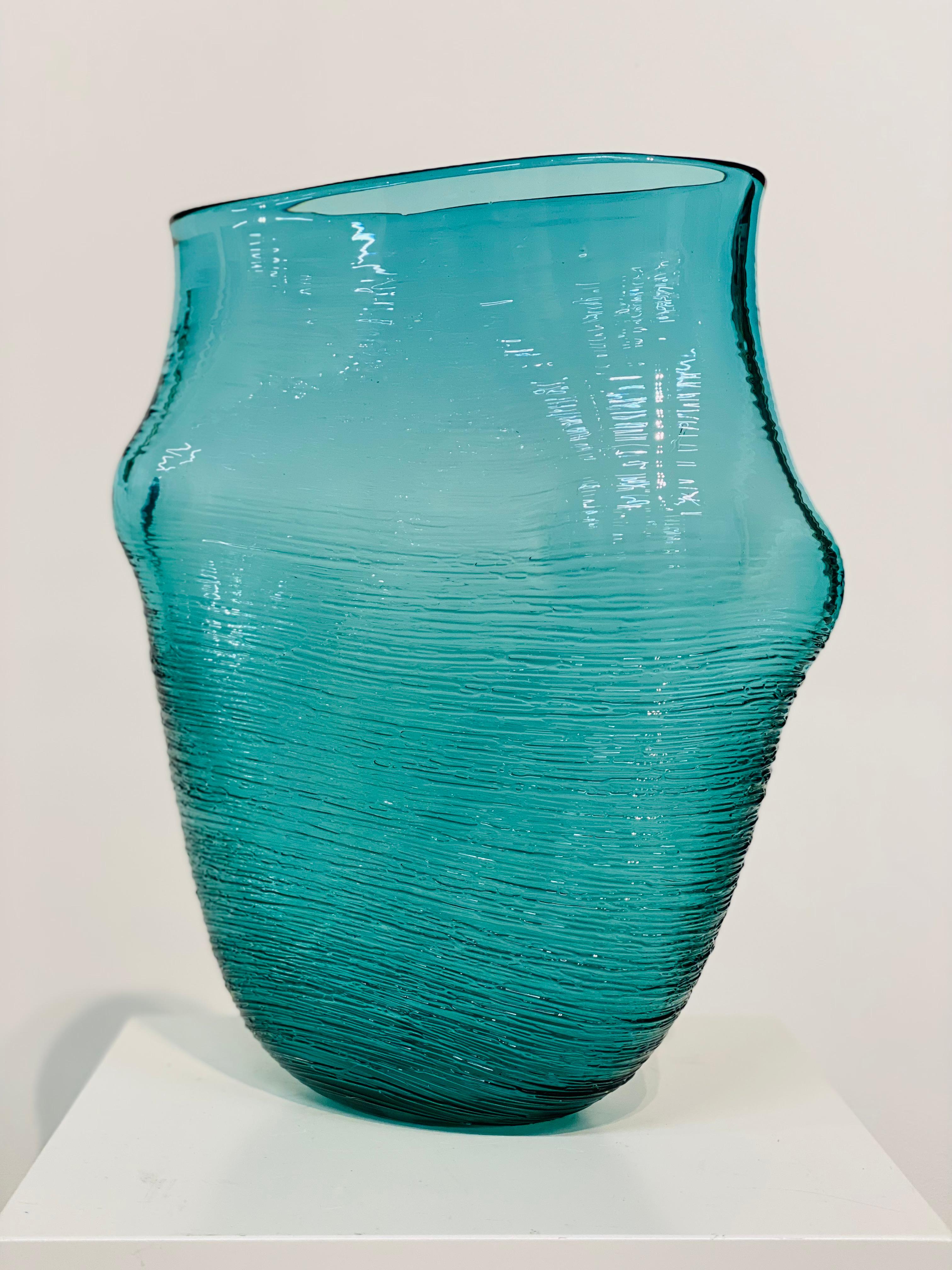 Fluid Form, blue- 21st Century Blown Glass Object  - Contemporary Sculpture by Bibi Smit