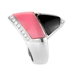 Bibigi 18 Karat Pink Agate and Onyx Ring