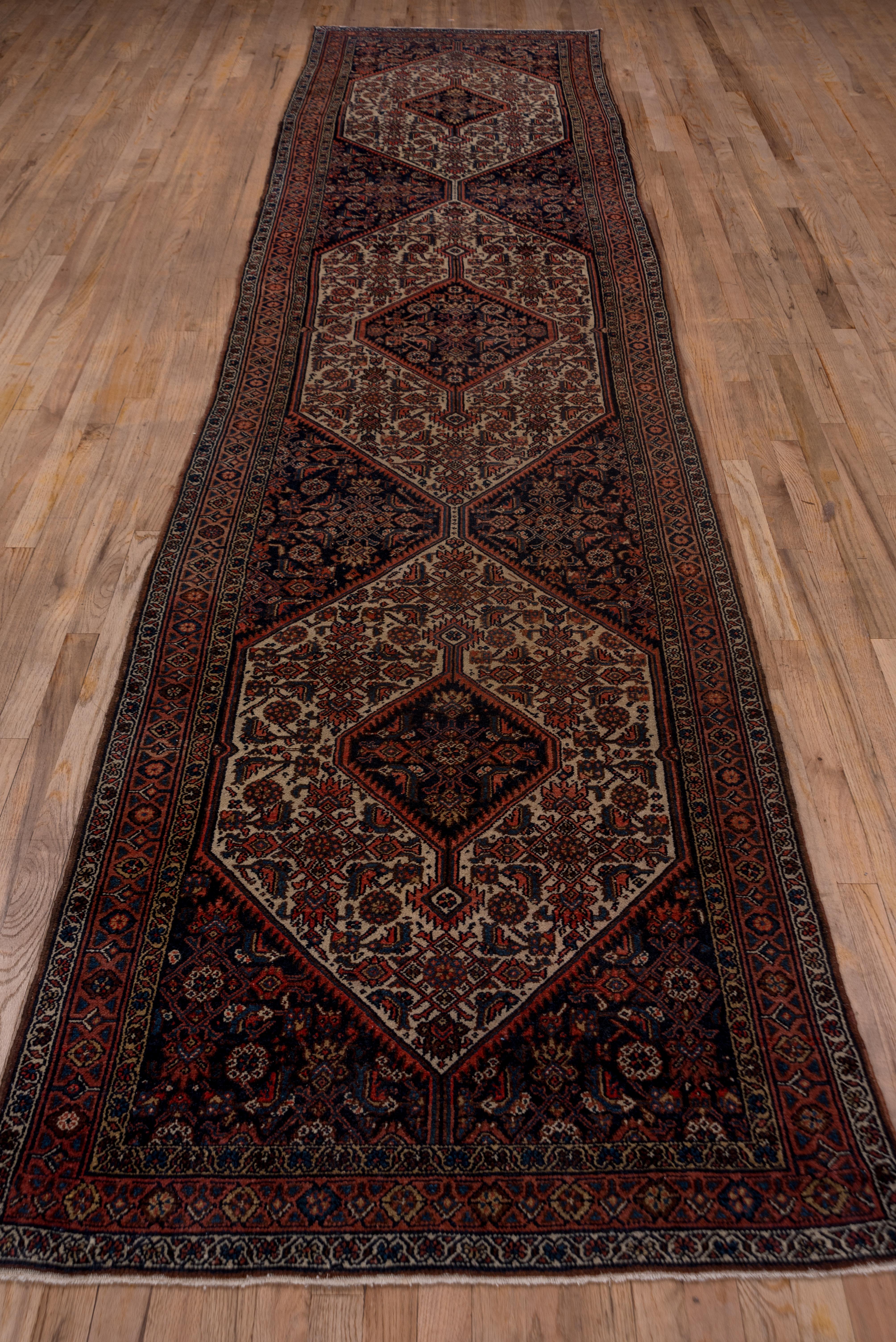Bibikabad Runner, Antiguo, circa 1930s Persa en venta