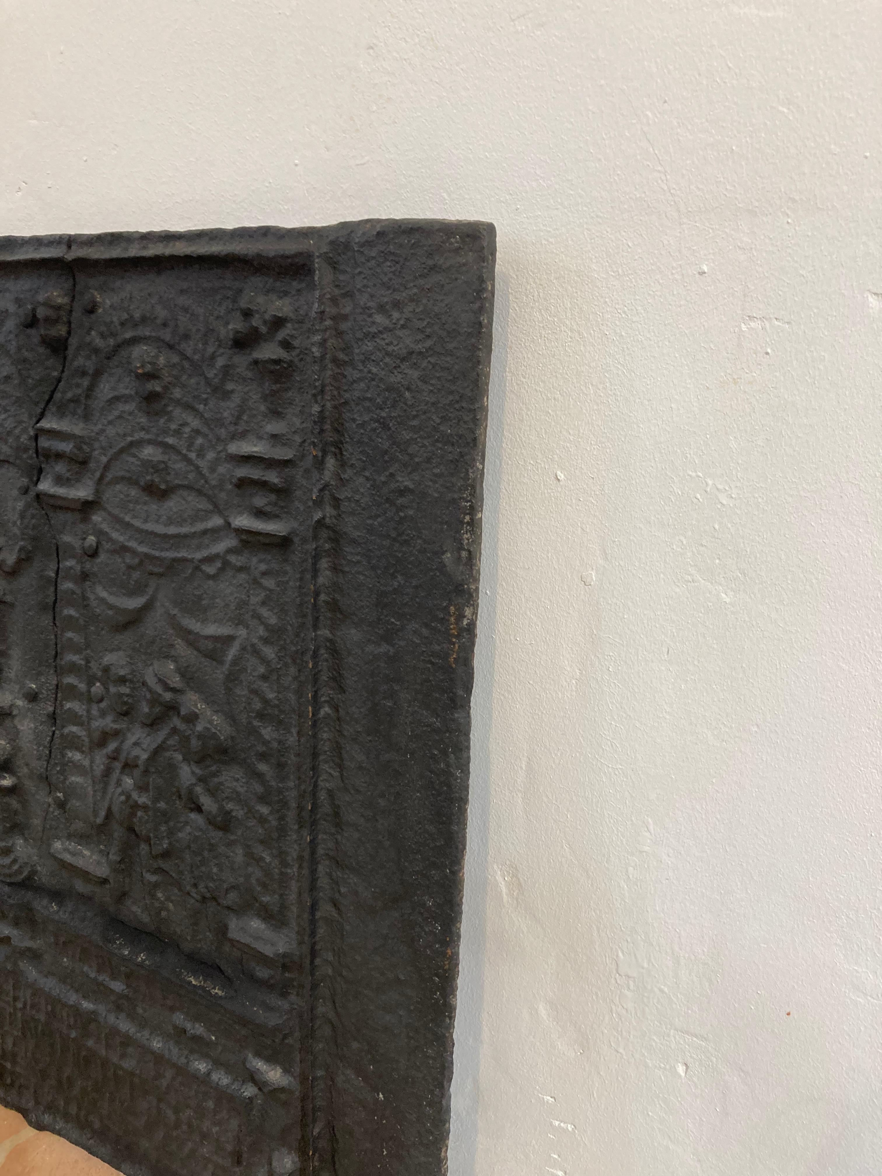 Biblical Antique Fireback or Backsplash In Distressed Condition For Sale In Haarlem, Noord-Holland