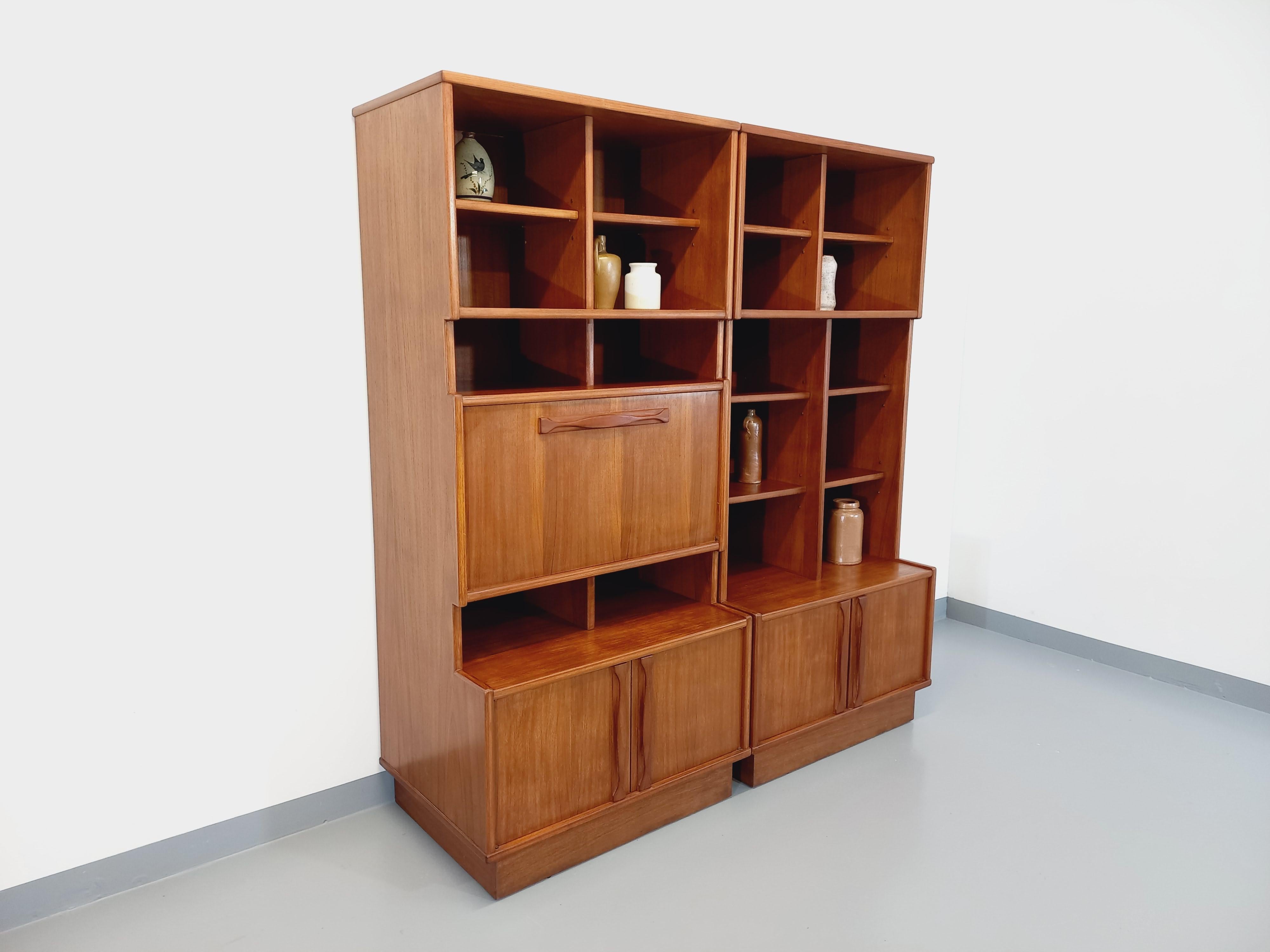 Scandinavo moderno Biblioteca doppia scandinava vintage in legno degli anni 60 in vendita