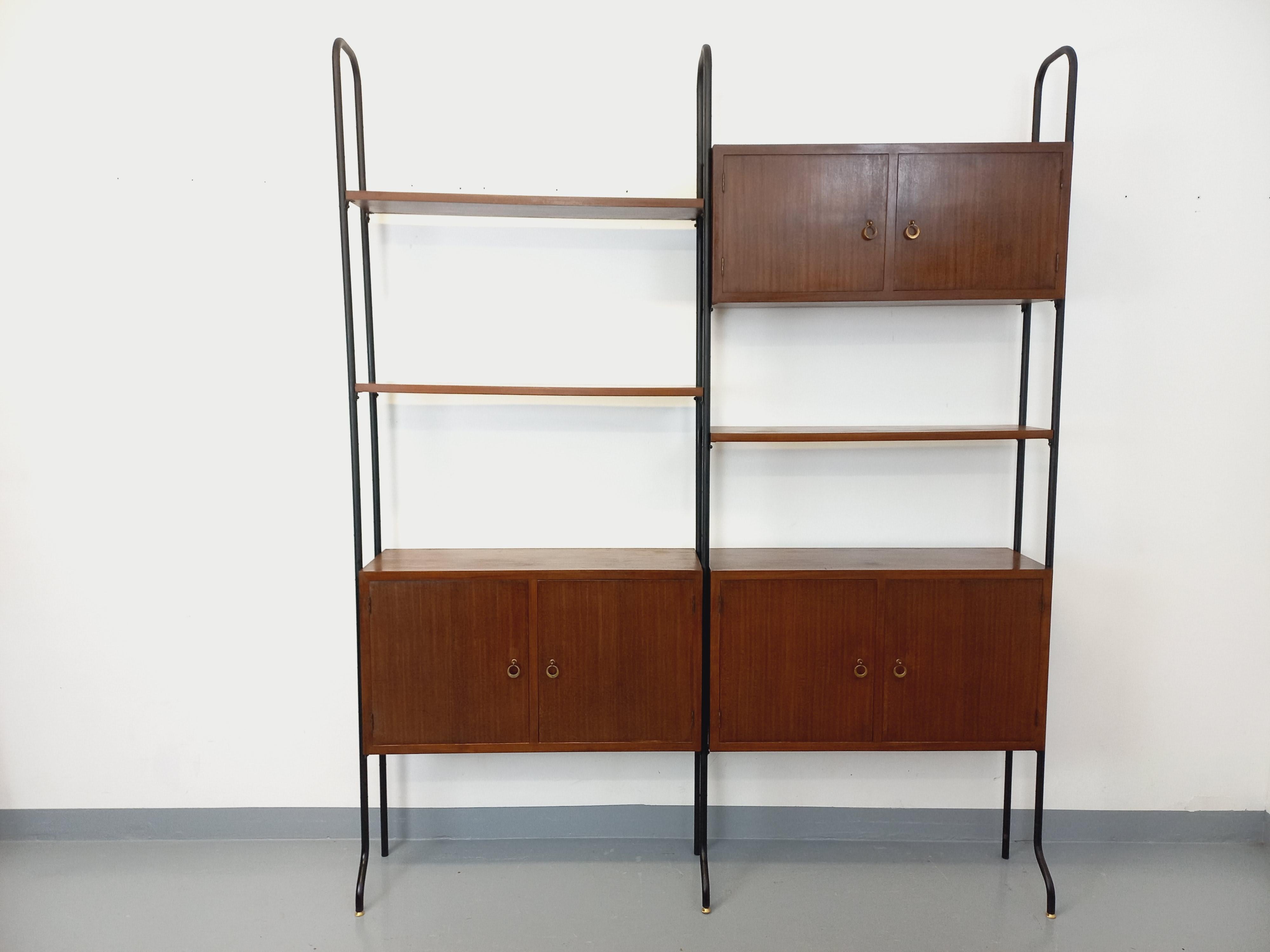 Metallo Bibliothèque étagère italienne double modulable vintage en bois et métal in vendita