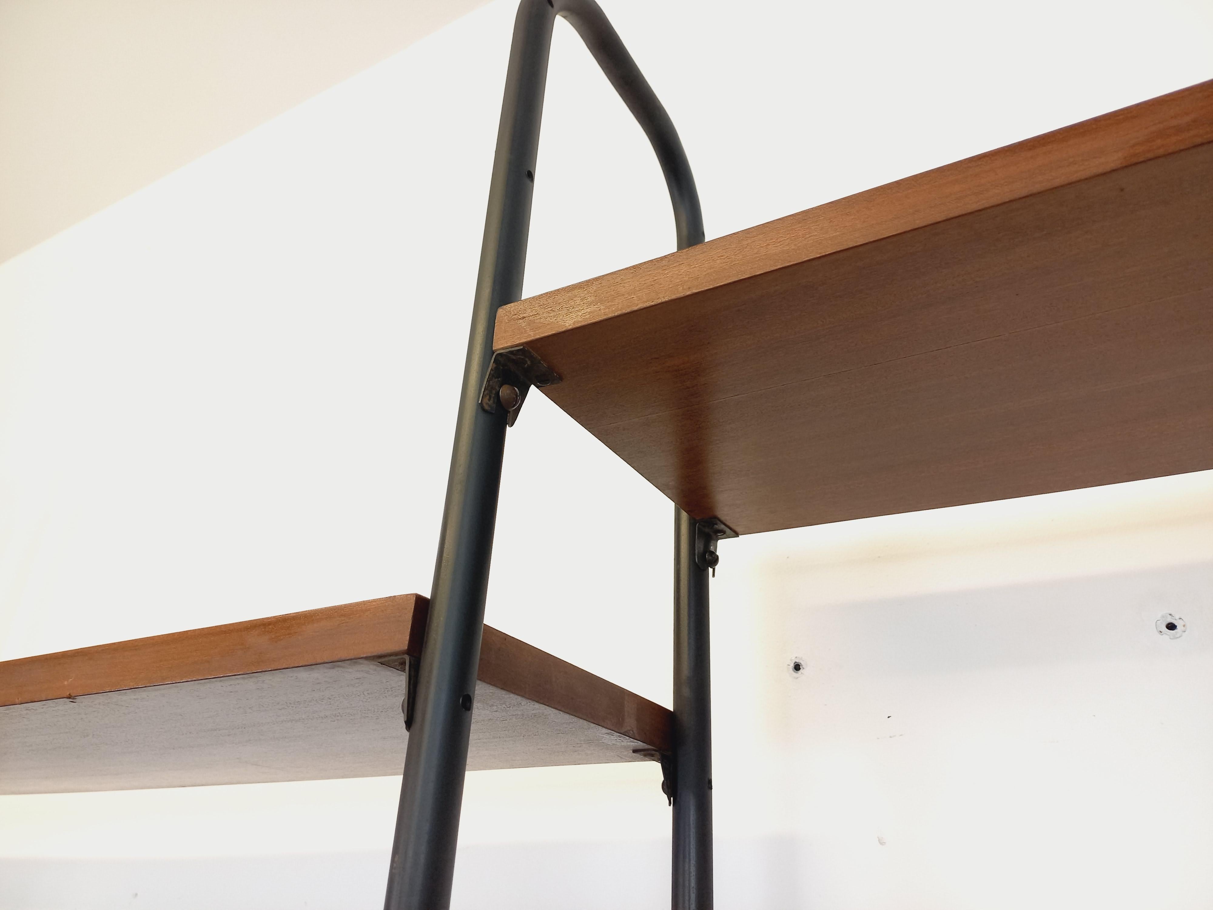 Biblioteca d'epoca italiana doppiamente modulabile in bois e métal in vendita 2