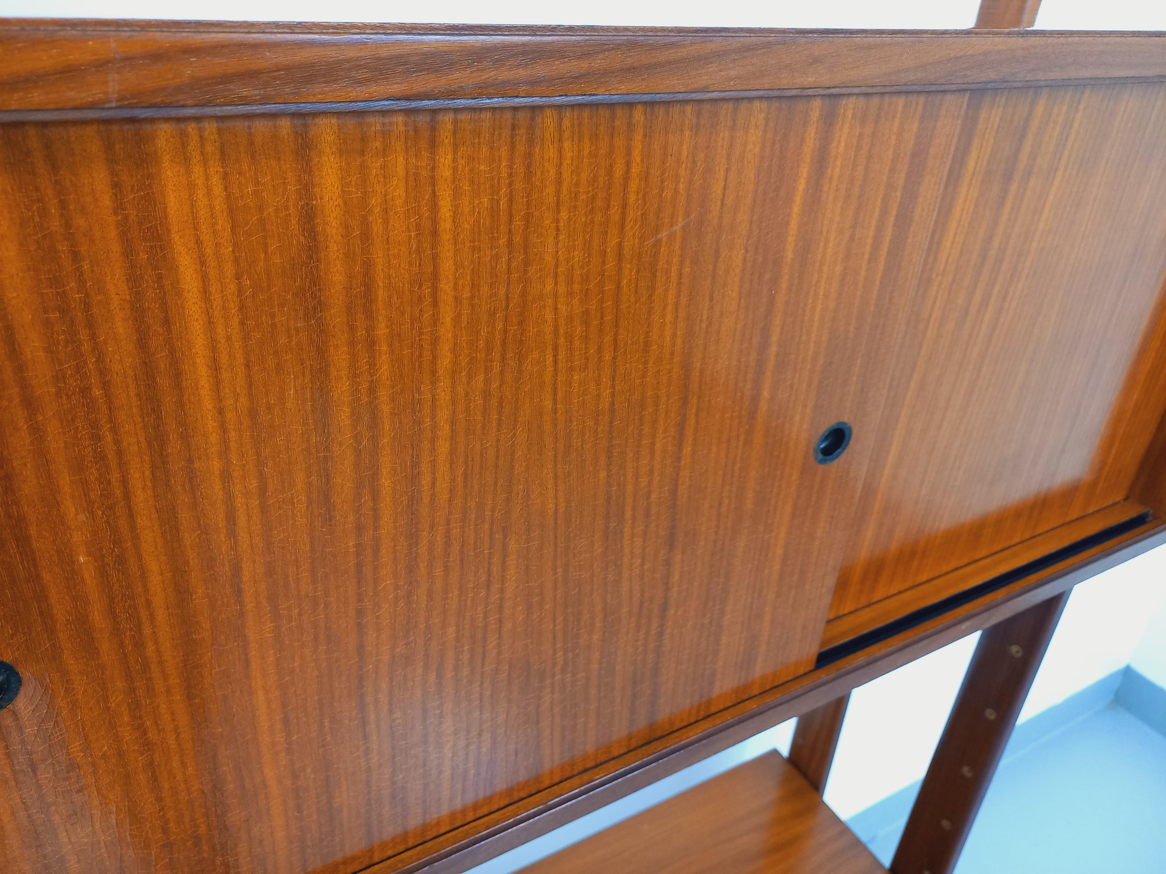 Biblioteca italiana doppiamente modulabile vintage in legno degli anni '60 in vendita 8