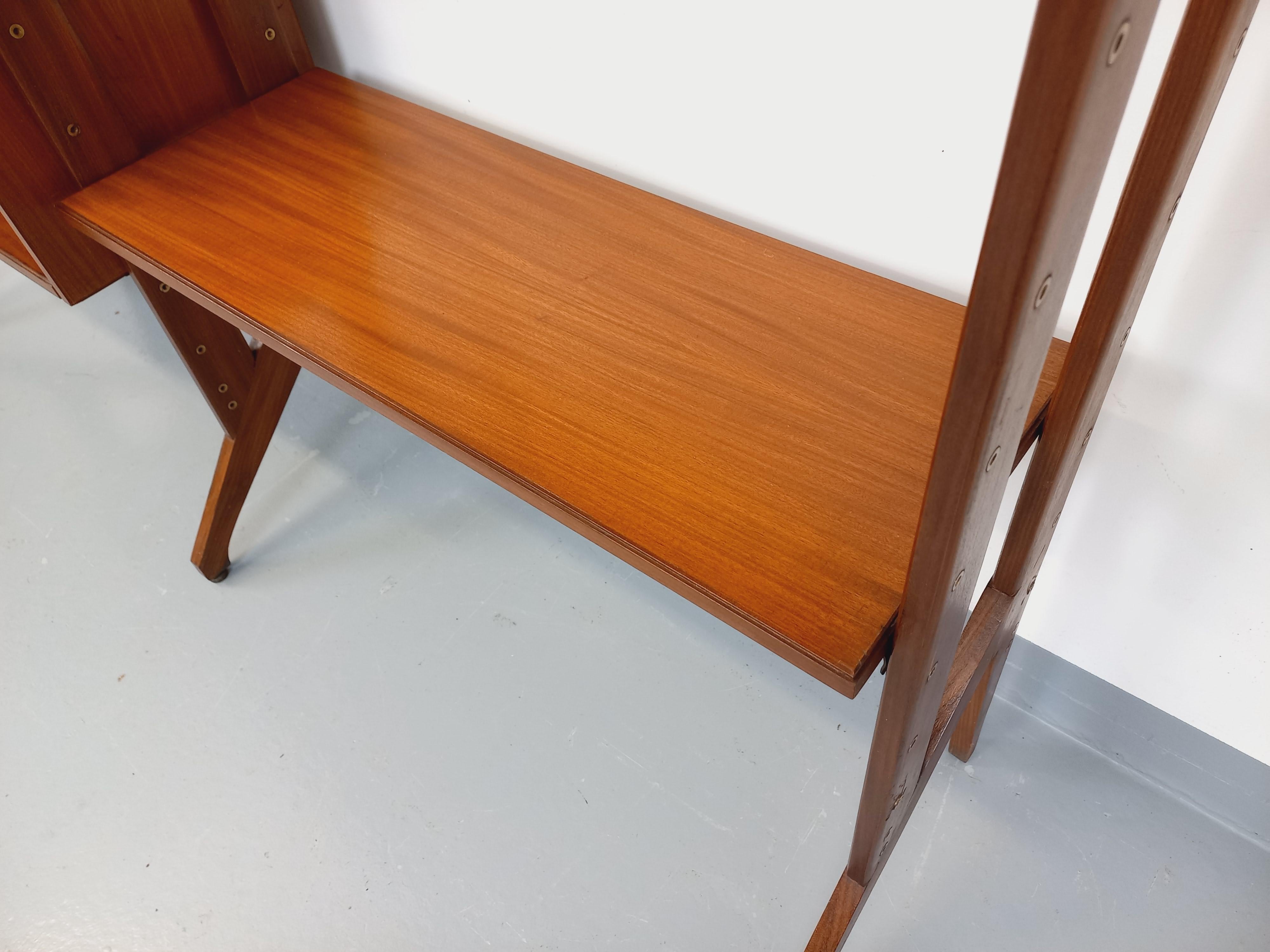 Biblioteca italiana doppiamente modulabile vintage in legno degli anni '60 in vendita 10