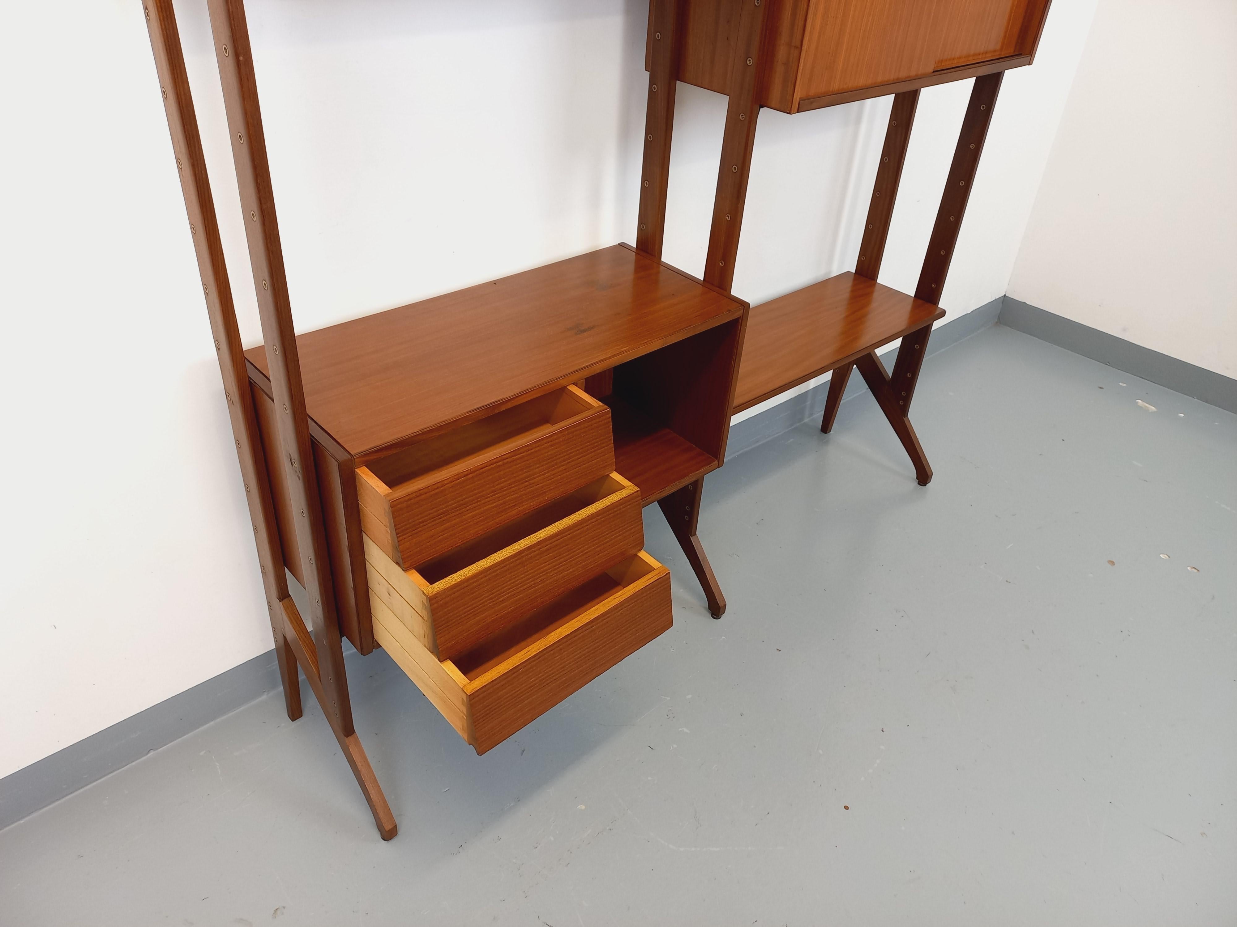 Scandinavo moderno Biblioteca italiana doppiamente modulabile vintage in legno degli anni '60 in vendita