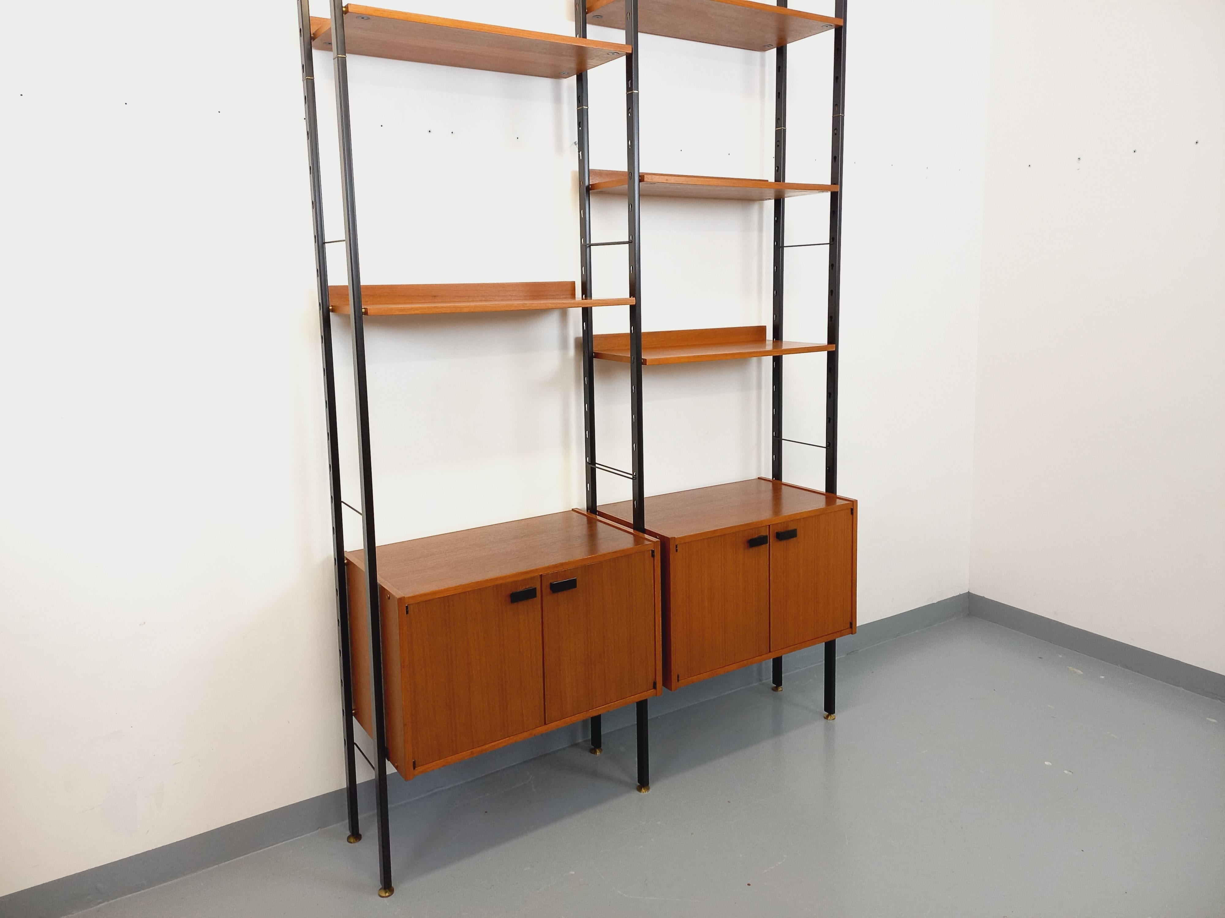 Biblioteca d'epoca italiana doppia modulabile in teck e métal in vendita 11