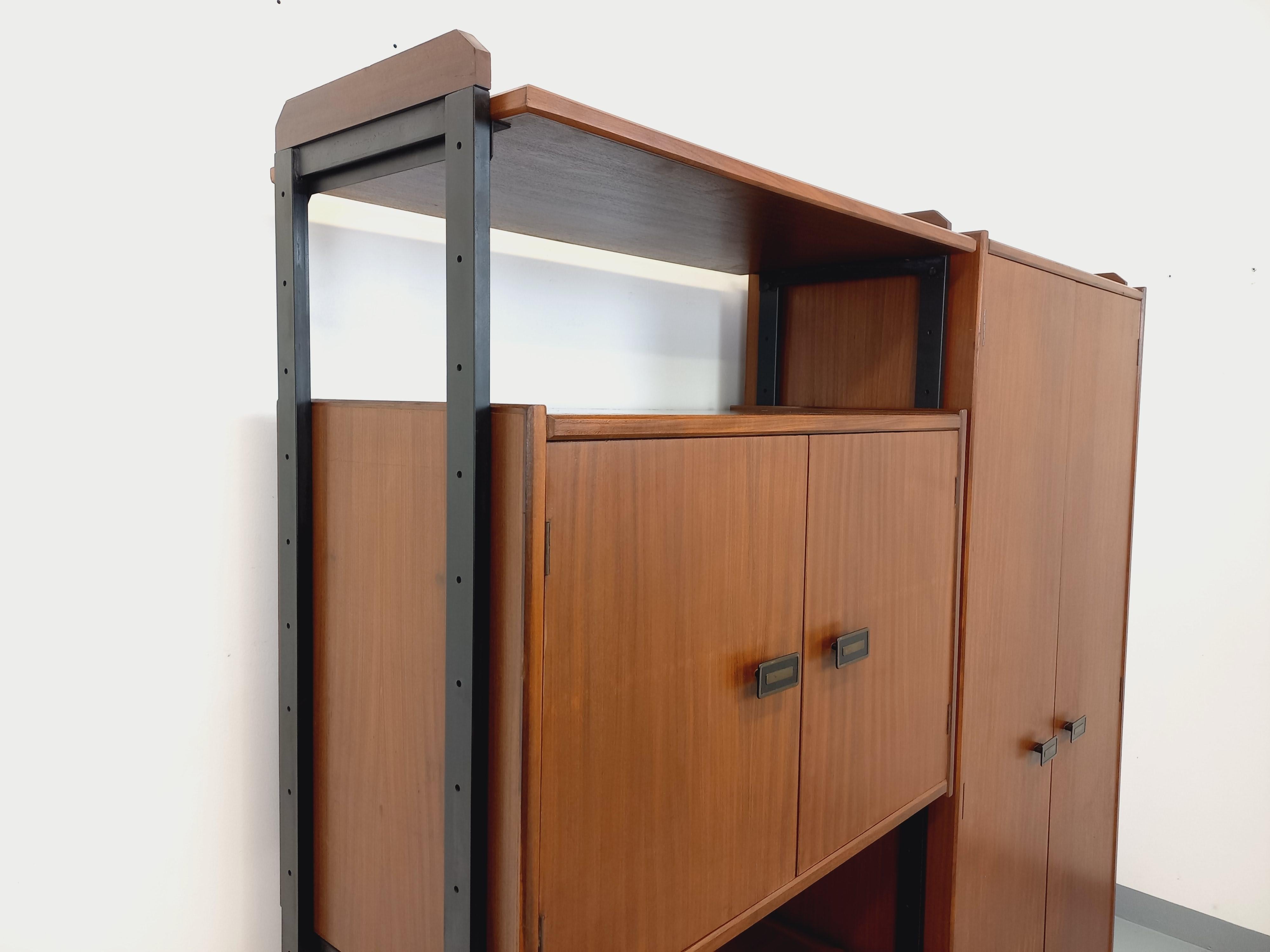 Scandinave Bibliothèque étagère italienne double modulable vintage en teck et métal en vente