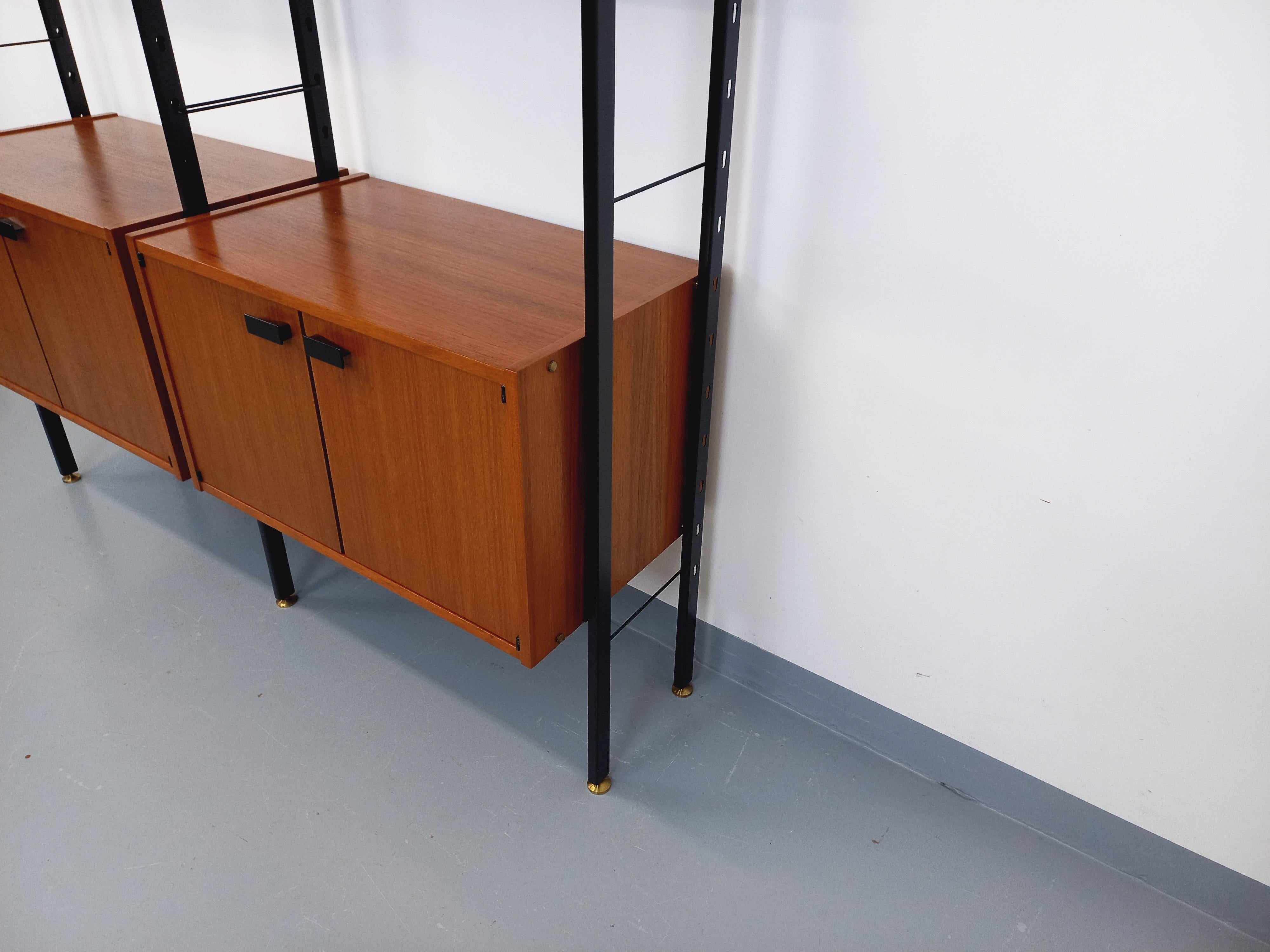 Teak Biblioteca d'epoca italiana doppia modulabile in teck e métal in vendita