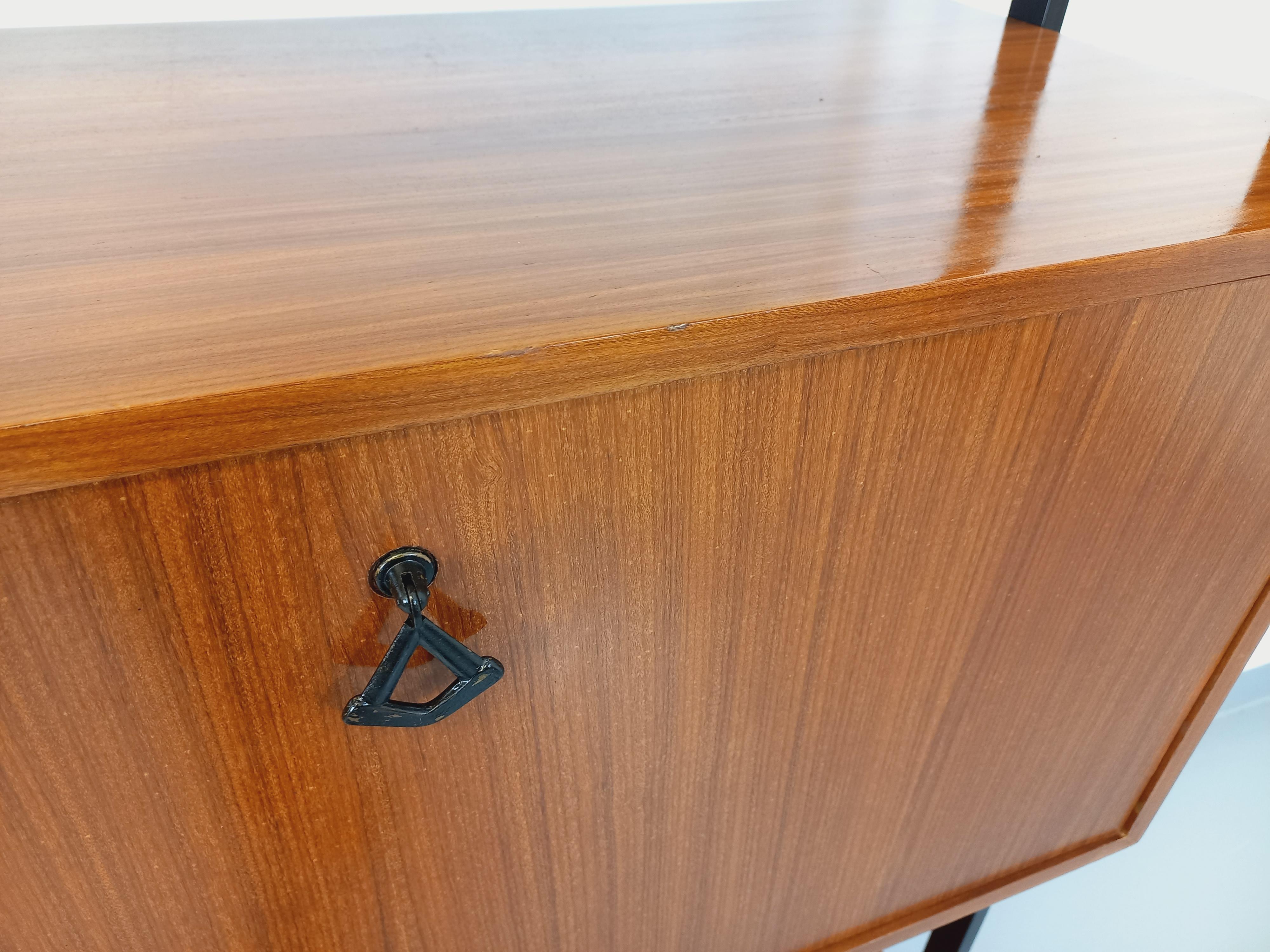 Bibliothèque étagère italienne modulable vintage en teck et métal des années 60 3