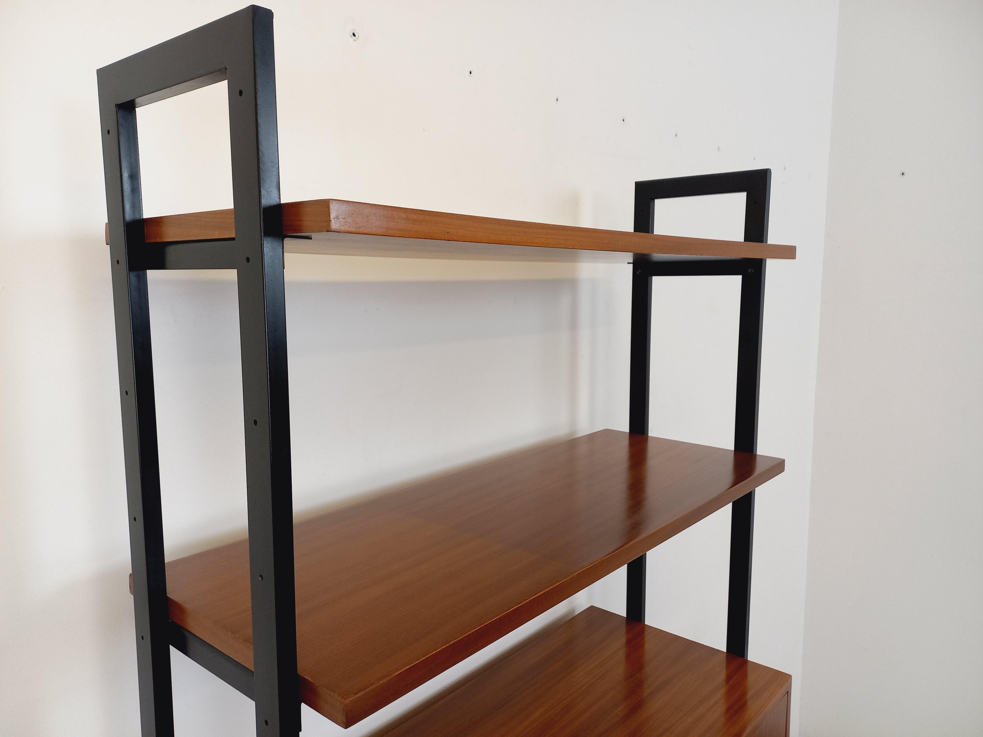 Bibliothèque étagère italienne modulable vintage en teck et métal des années 60 5