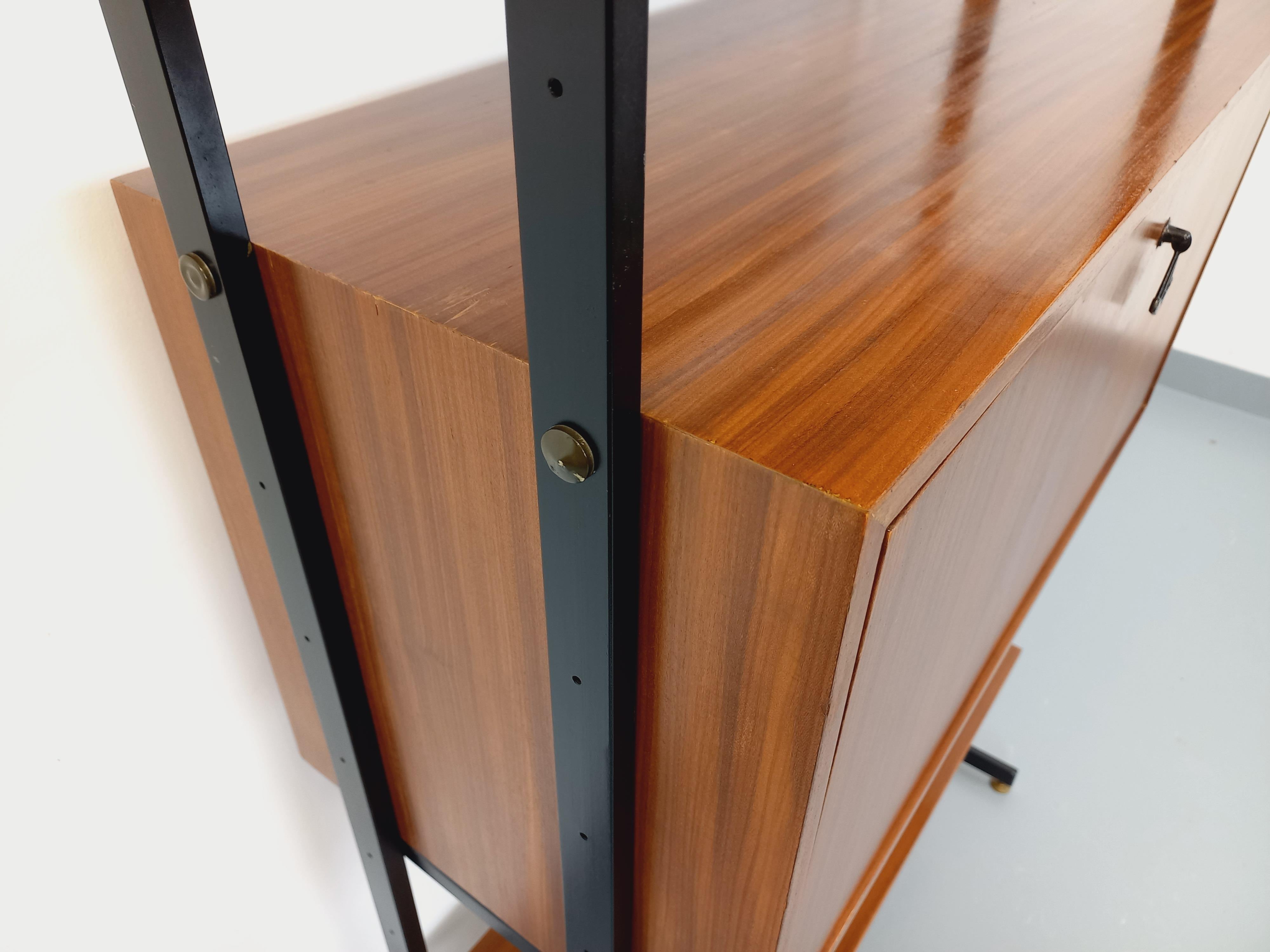 Mid-20th Century Bibliothèque étagère italienne modulable vintage en teck et métal des années 60