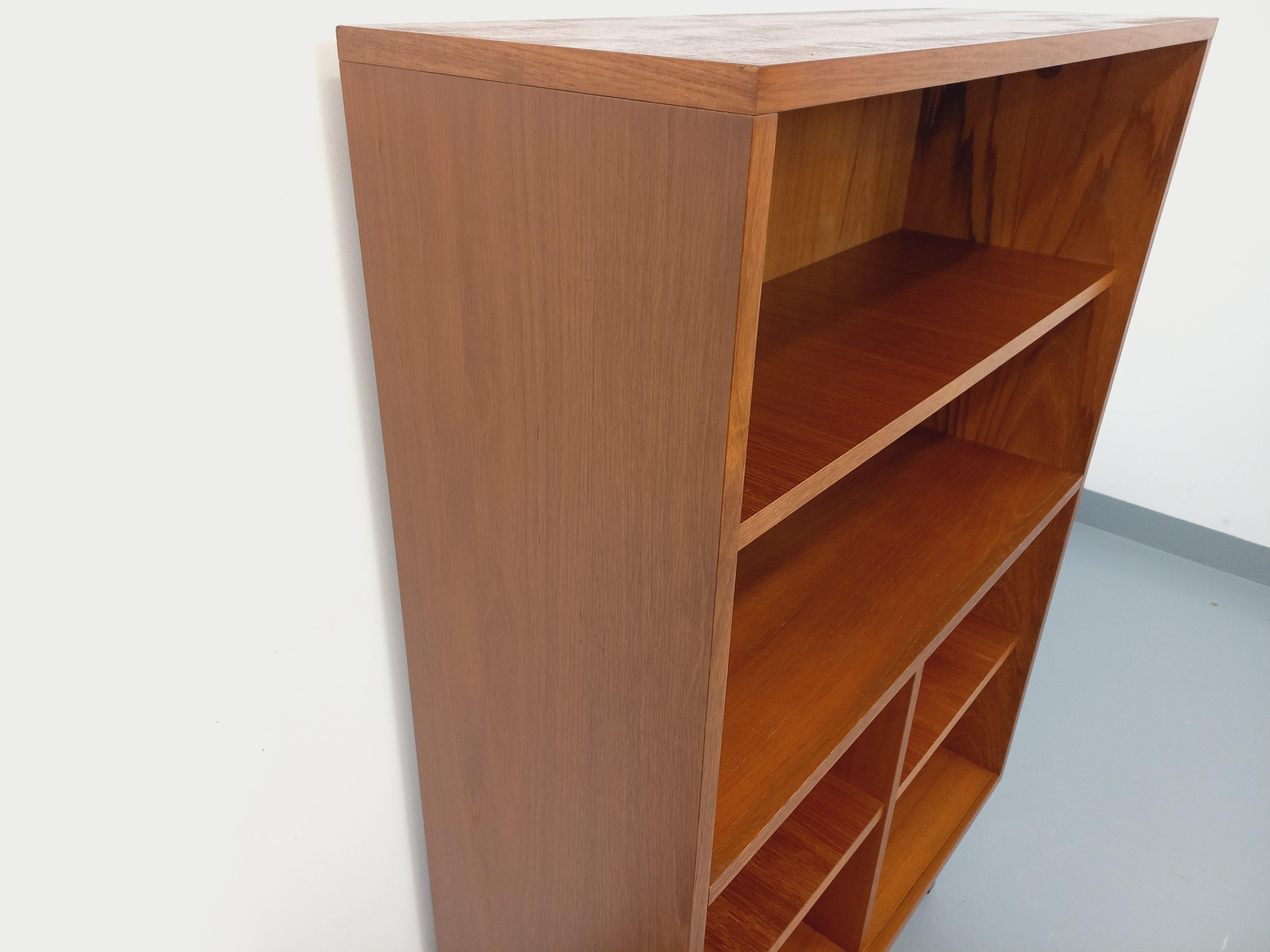 Modulare Bibliothèque étagère im skandinavisch-modernen Vintage-Stil aus Teakholz im Angebot 7