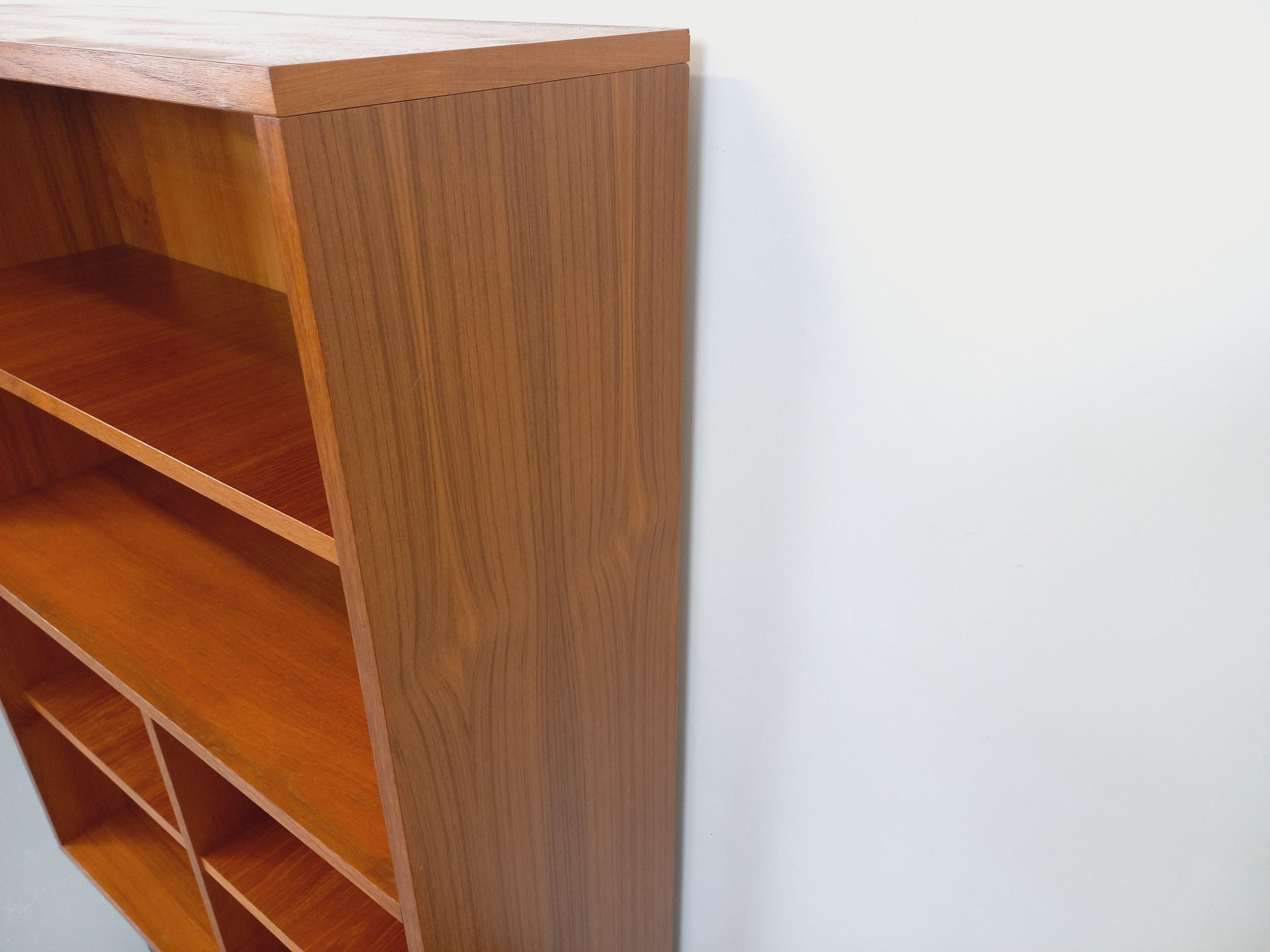 Modulare Bibliothèque étagère im skandinavisch-modernen Vintage-Stil aus Teakholz (Skandinavisch) im Angebot