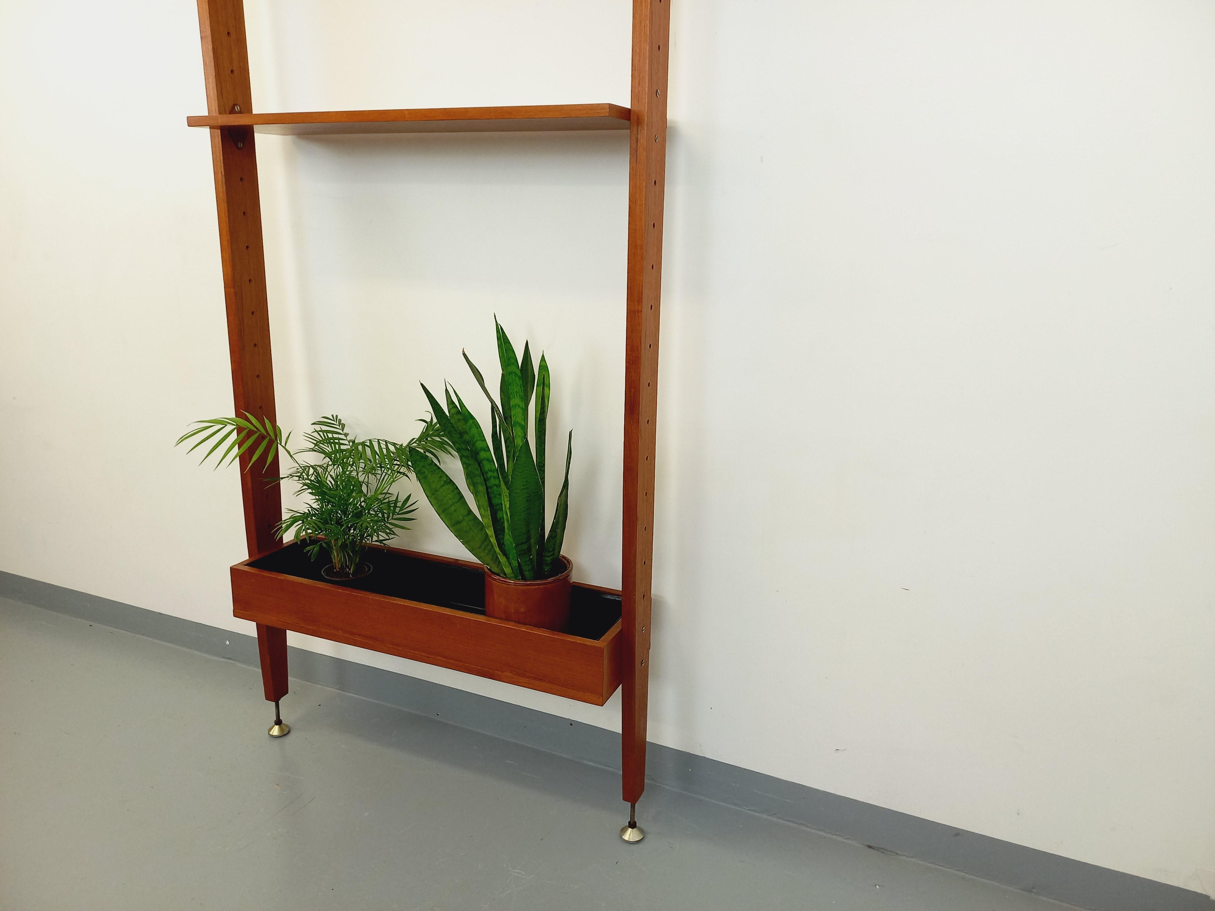 Scandinave moderne Bibliothèque étagère porte-plante modulable scandinave vintage en teck années 60