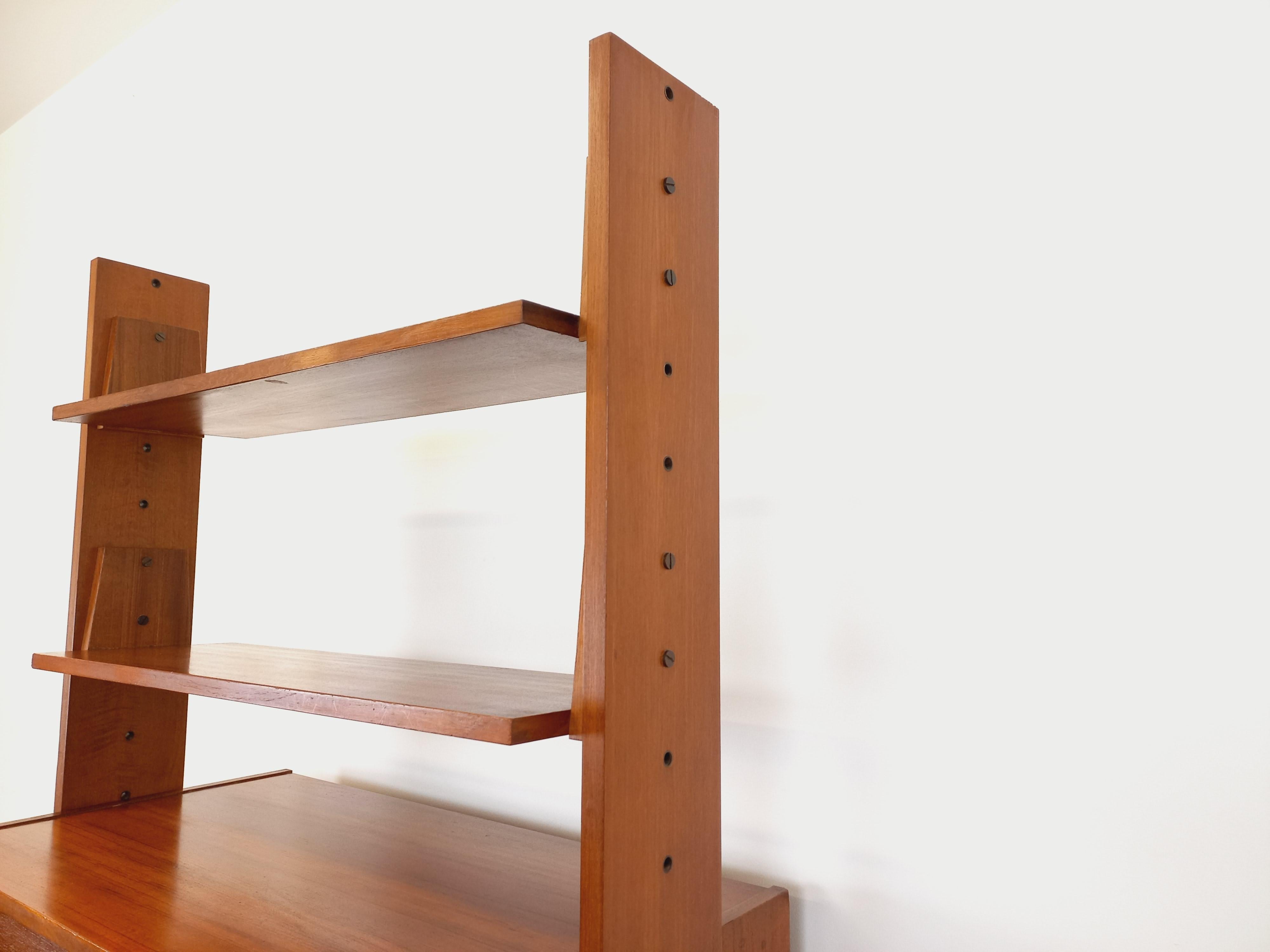 Libreria d'epoca in legno modulabile degli anni '60 in vendita 13