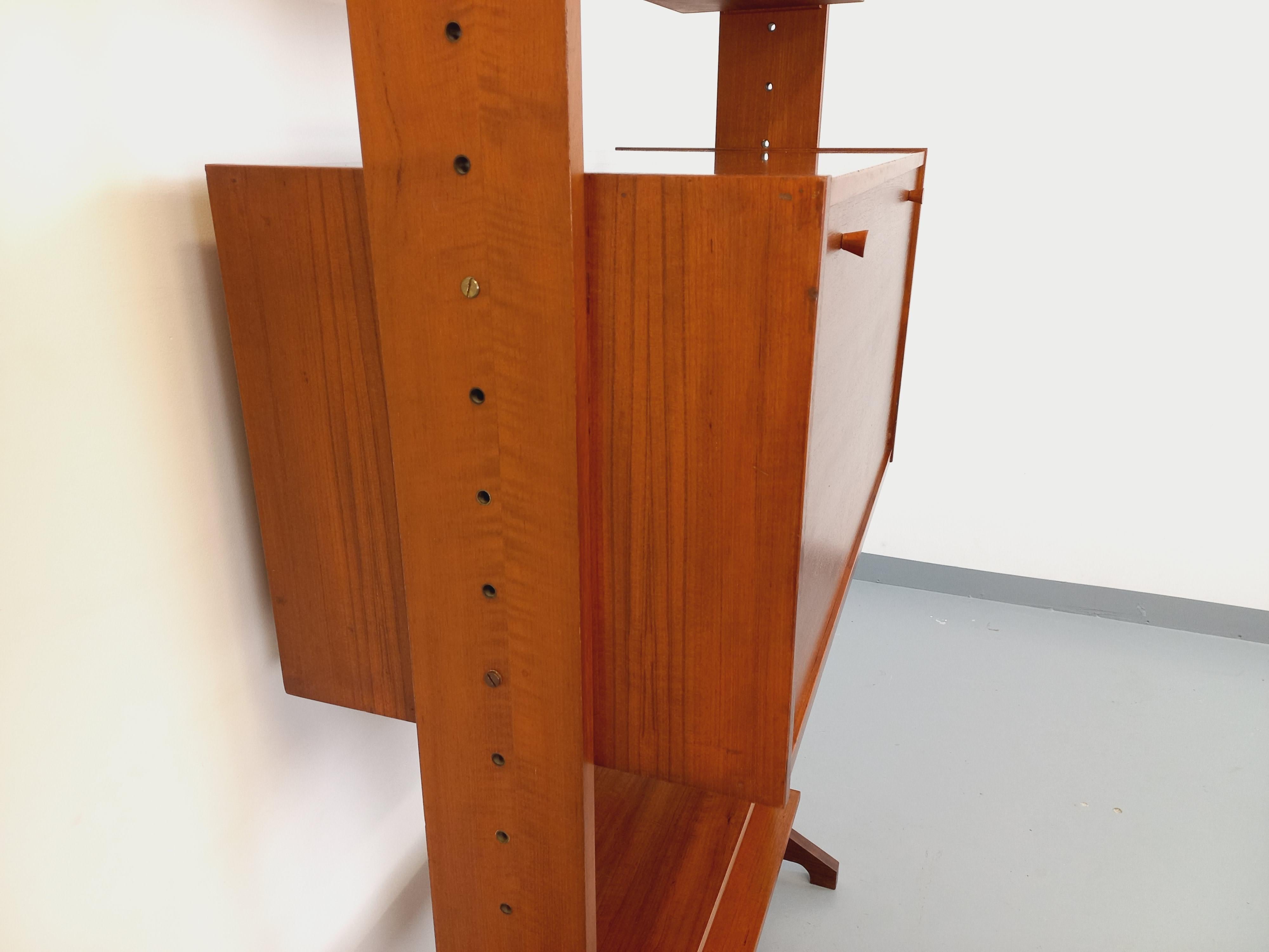 Metà XX secolo Libreria d'epoca in legno modulabile degli anni '60 in vendita