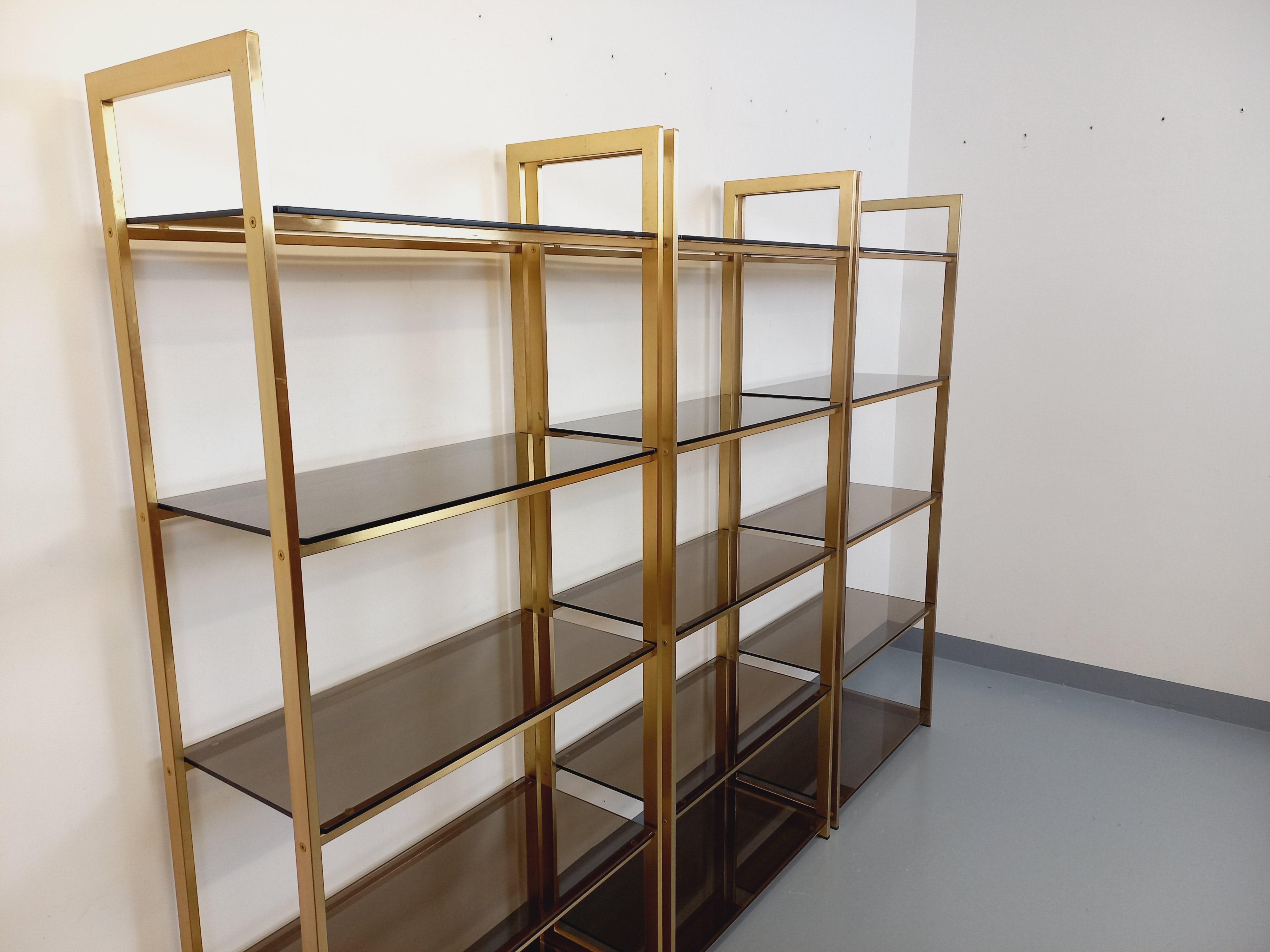 Vintage-Bibliothèque aus Edelmetall und Rauch aus den 70er Jahren (Moderne der Mitte des Jahrhunderts) im Angebot