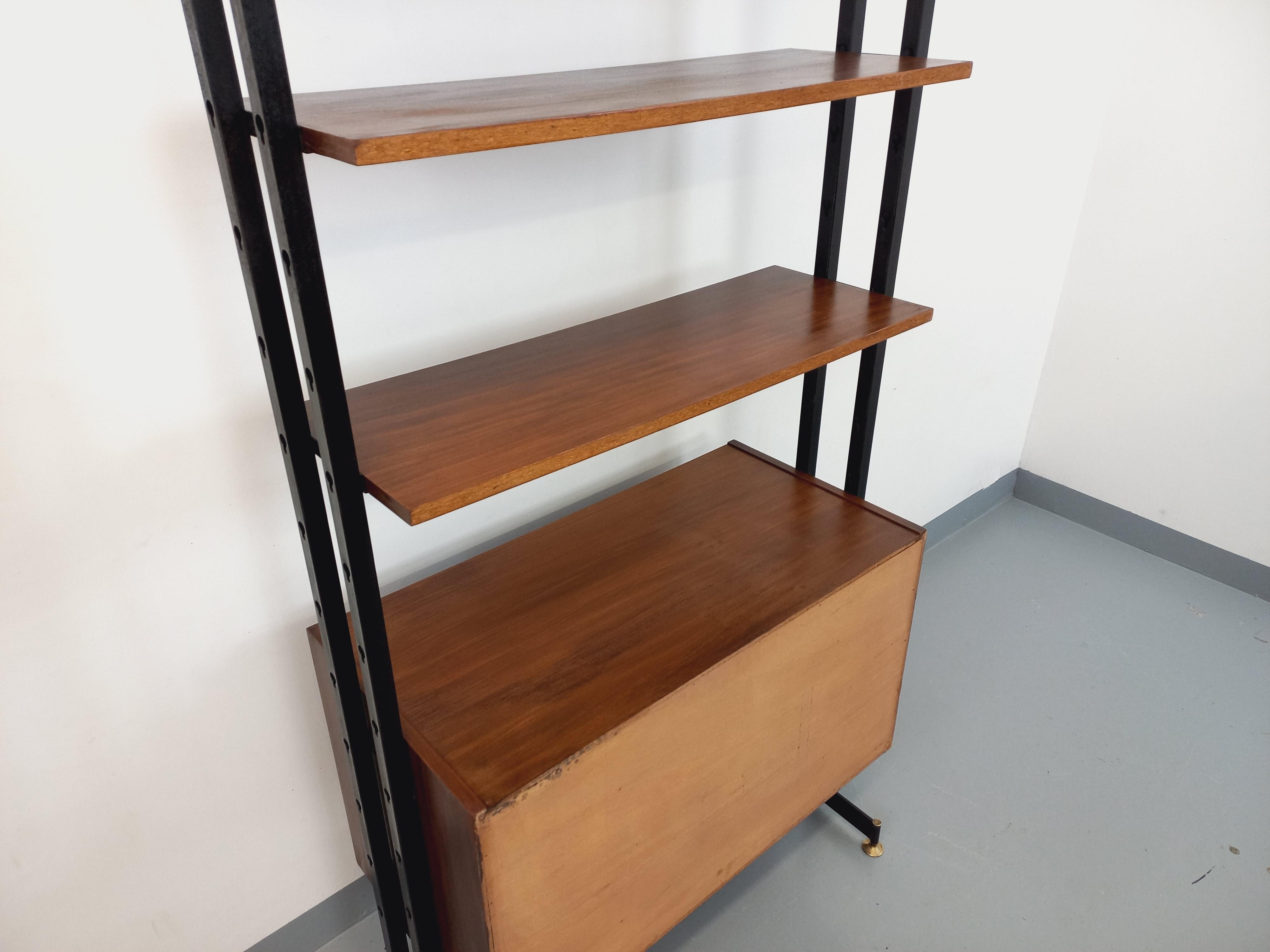 Bibliothèque étagère vintage en teck et métal des années 60 7