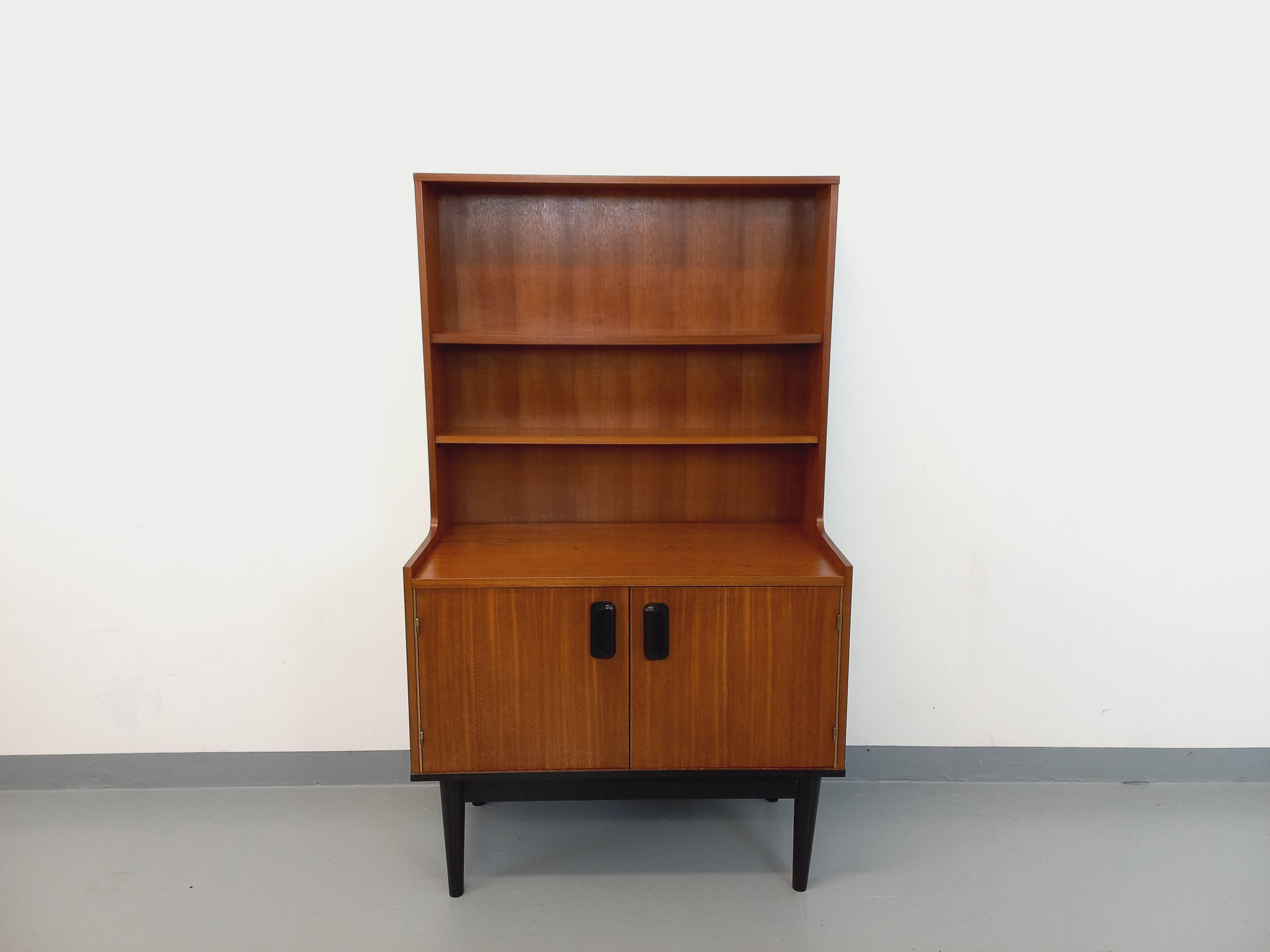Bibliothèque étagère vintage style scandinave en teck des années 60 en venta 3