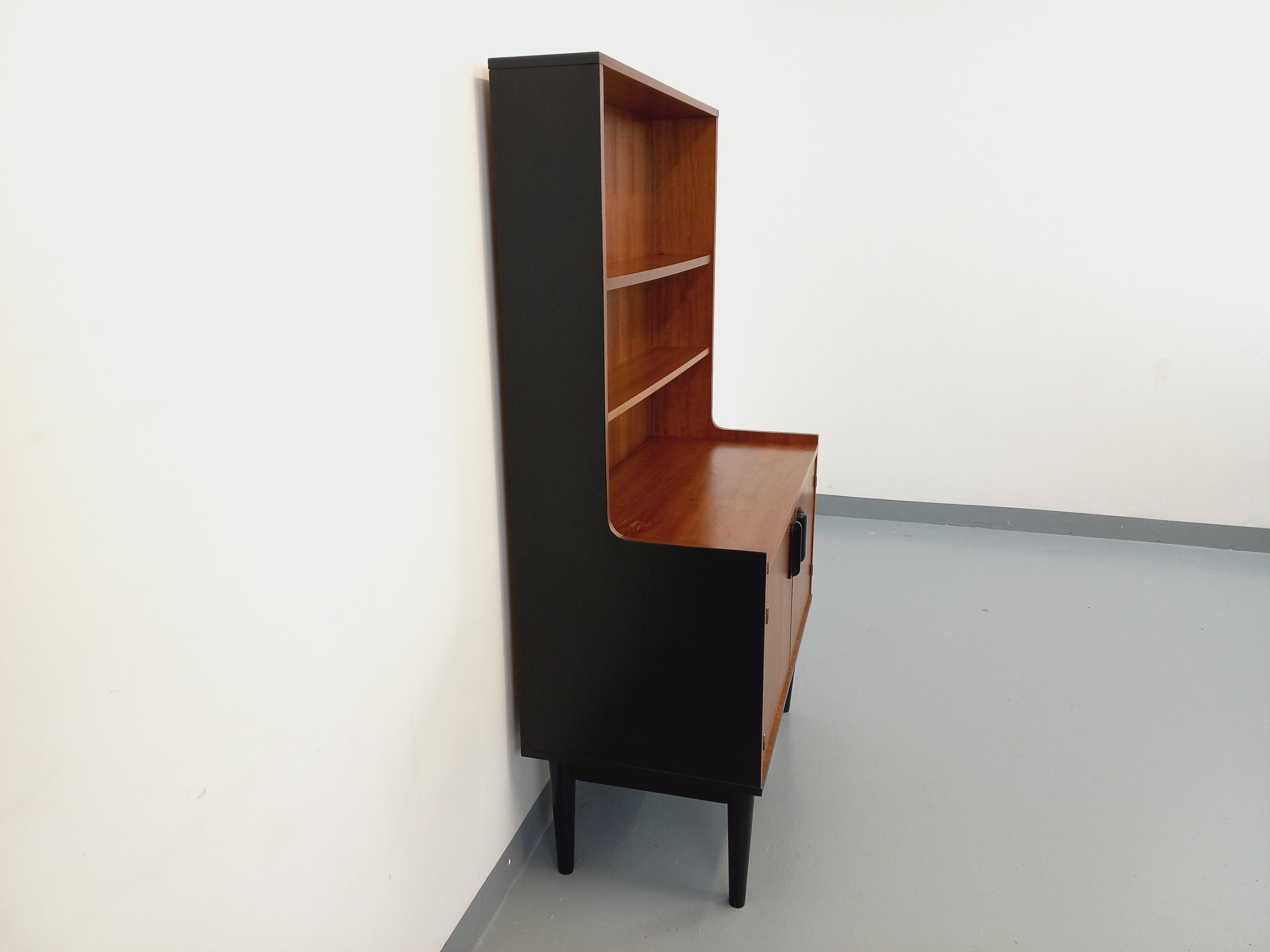 Bibliothèque étagère vintage style scandinave en teck des années 60 en venta 2