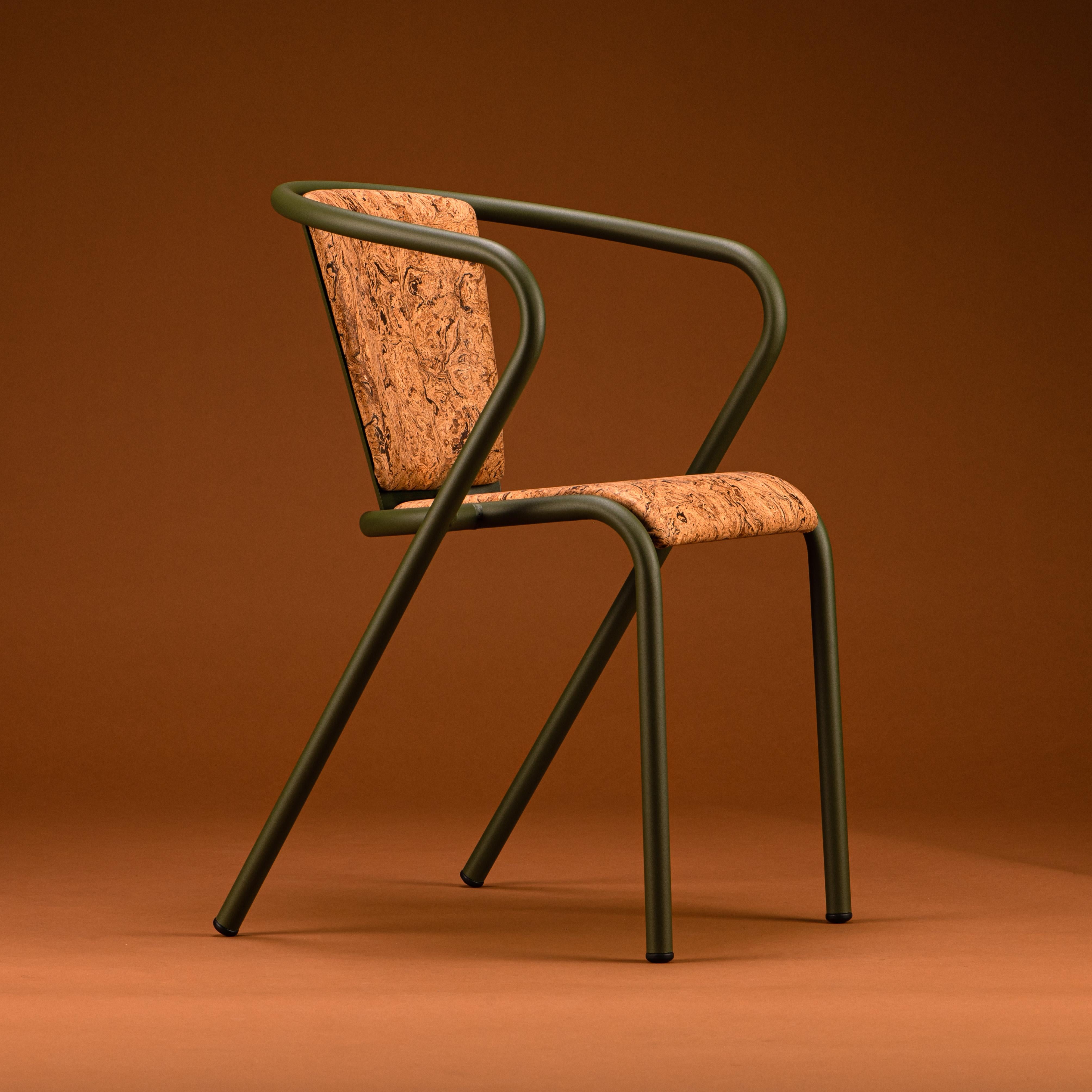 Moderner BICA-Sessel aus Stahl, Oliv, Polsterung aus natürlichem Korkbraunem Mescla (Pulverbeschichtet) im Angebot
