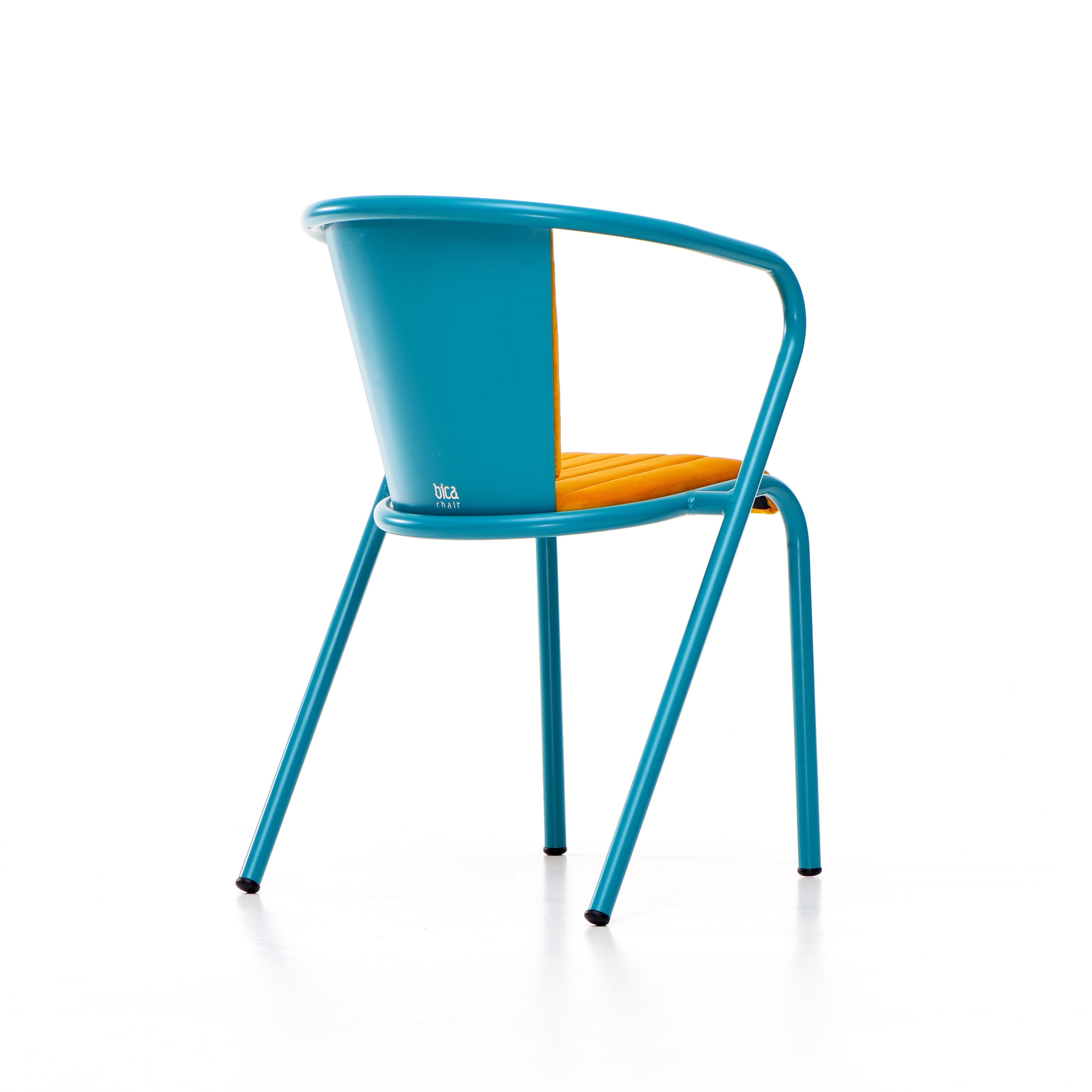 BICA-Sessel aus Stahl in Wasserblau, Polsterung aus weichem Samt (Portugiesisch) im Angebot