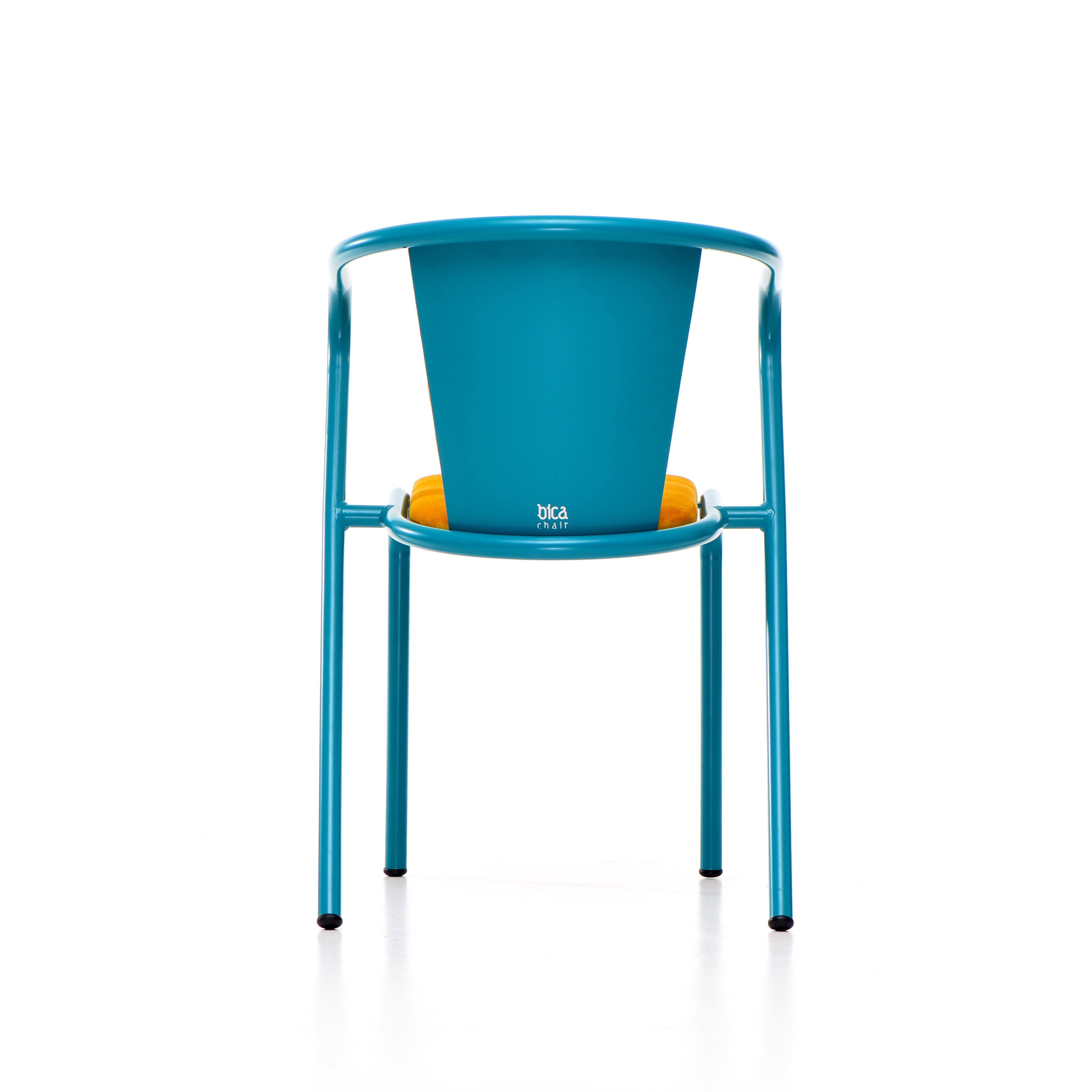 BICA-Sessel aus Stahl in Wasserblau, Polsterung aus weichem Samt (Pulverbeschichtet) im Angebot