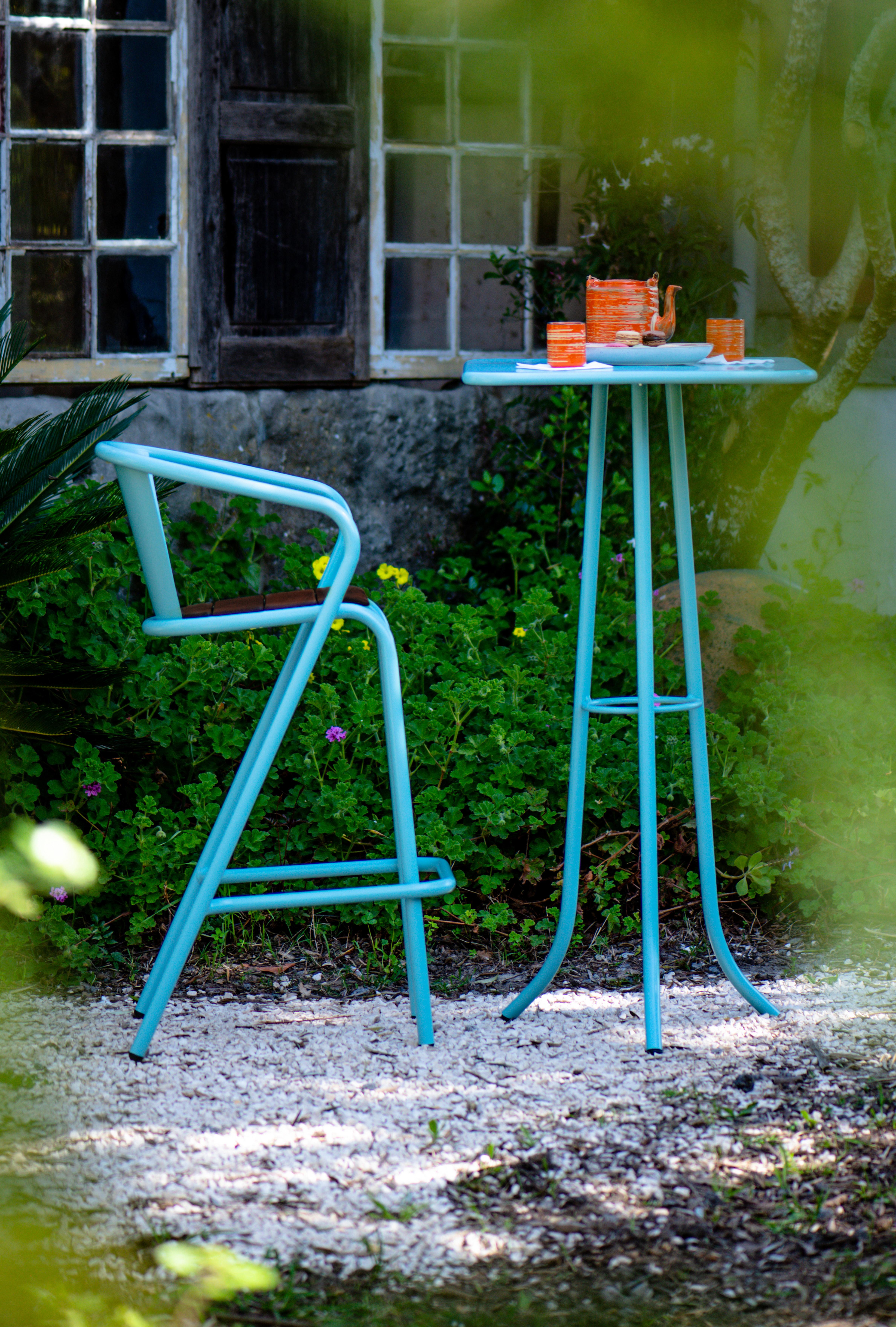 BICAstool Modern Outdoor Steel High Stool Chair Turquoise with Ipê Wood Slabs For Sale 1