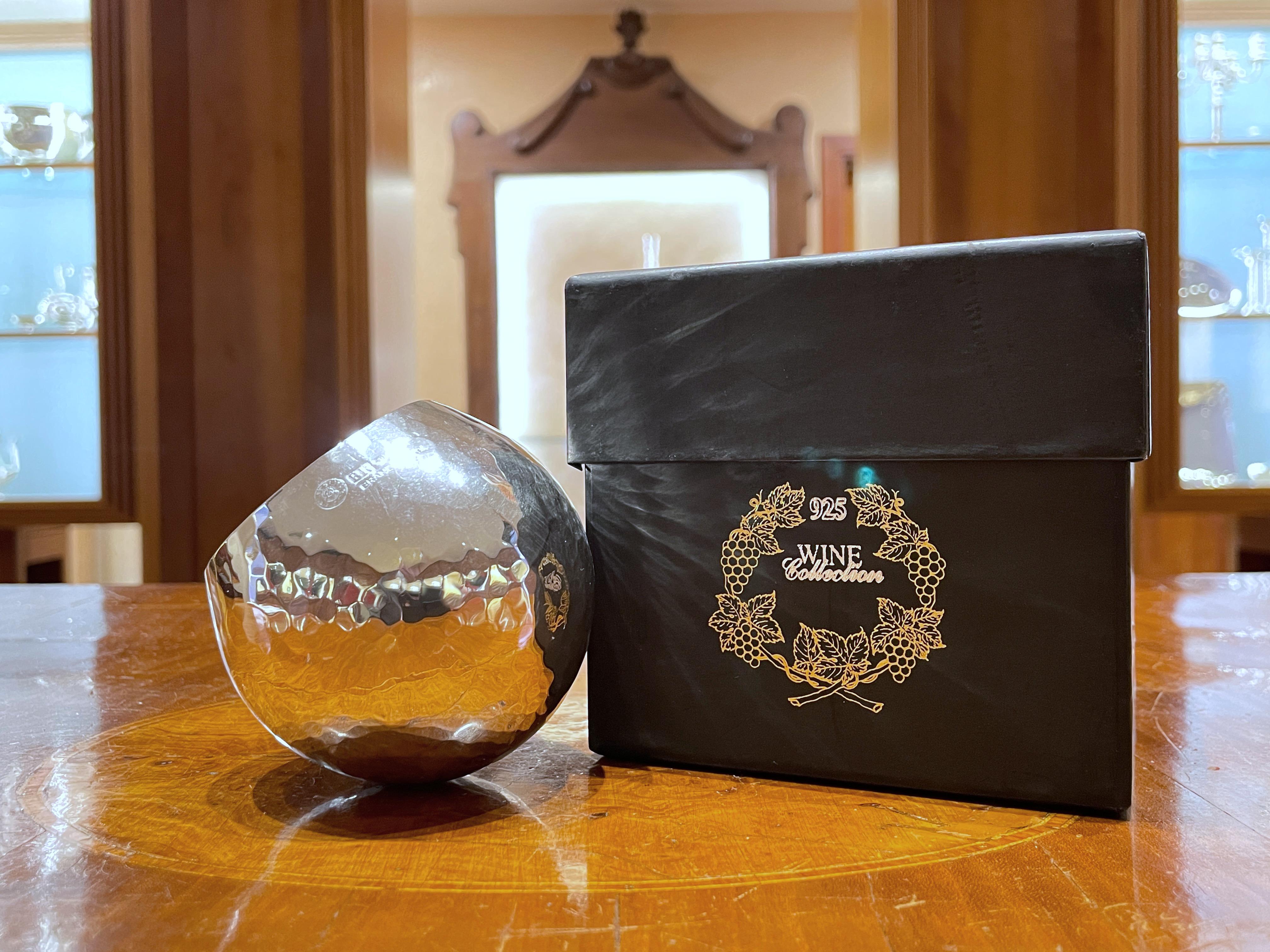 Brandimarte sphere tumbler in 925 sterling silver In New Condition For Sale In Perugia, IT