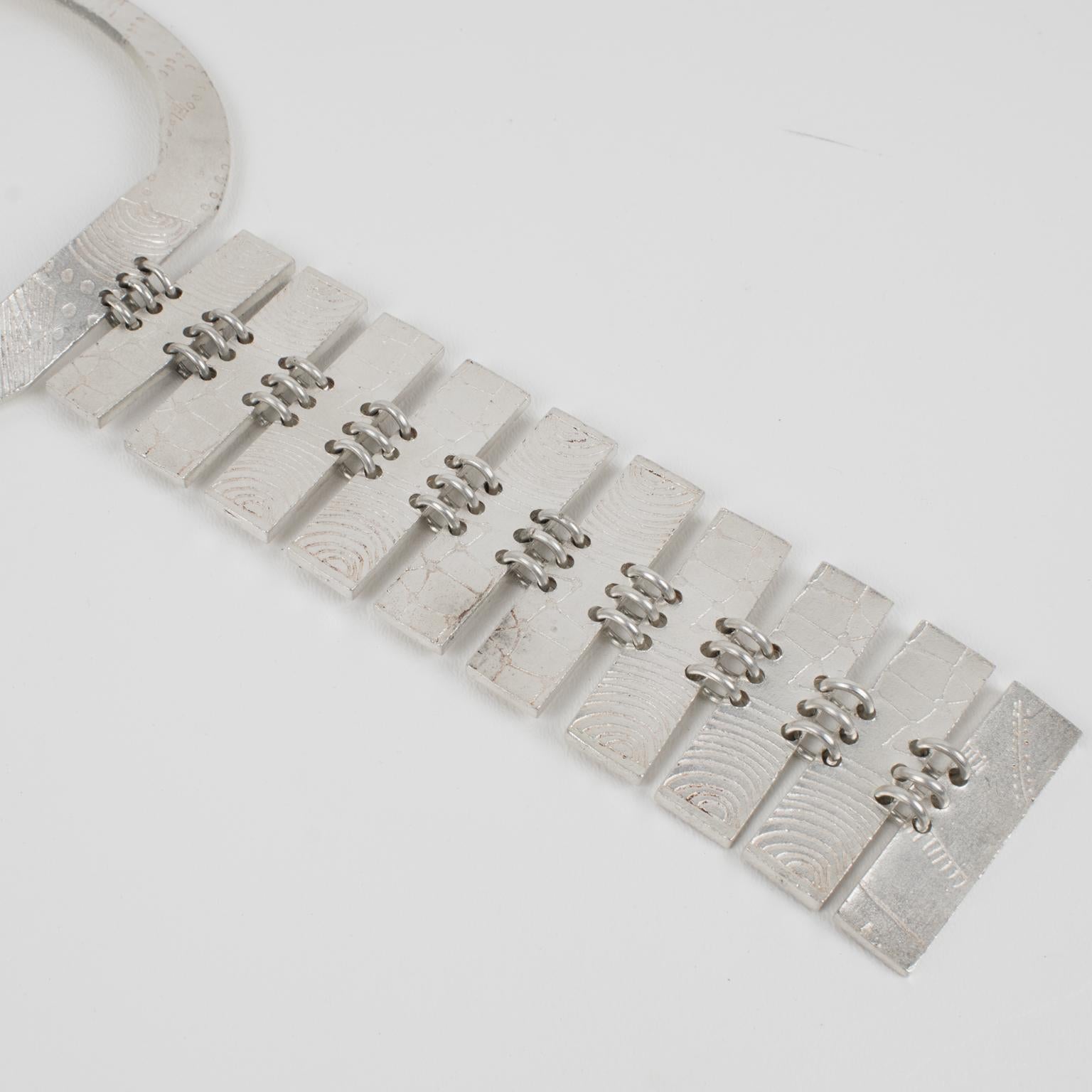 Biche de Bere Paris Graffiti Collier à maillons argentés en édition limitée en vente 1