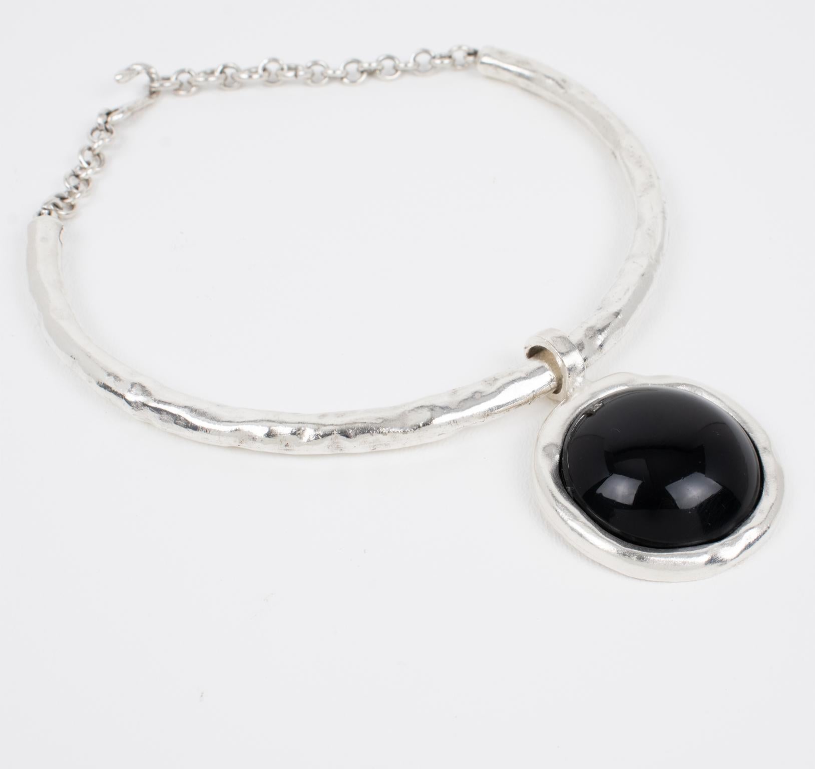 Biche de Bere Paris Rigid Choker Necklace with Black Resin Pendant In Excellent Condition For Sale In Atlanta, GA