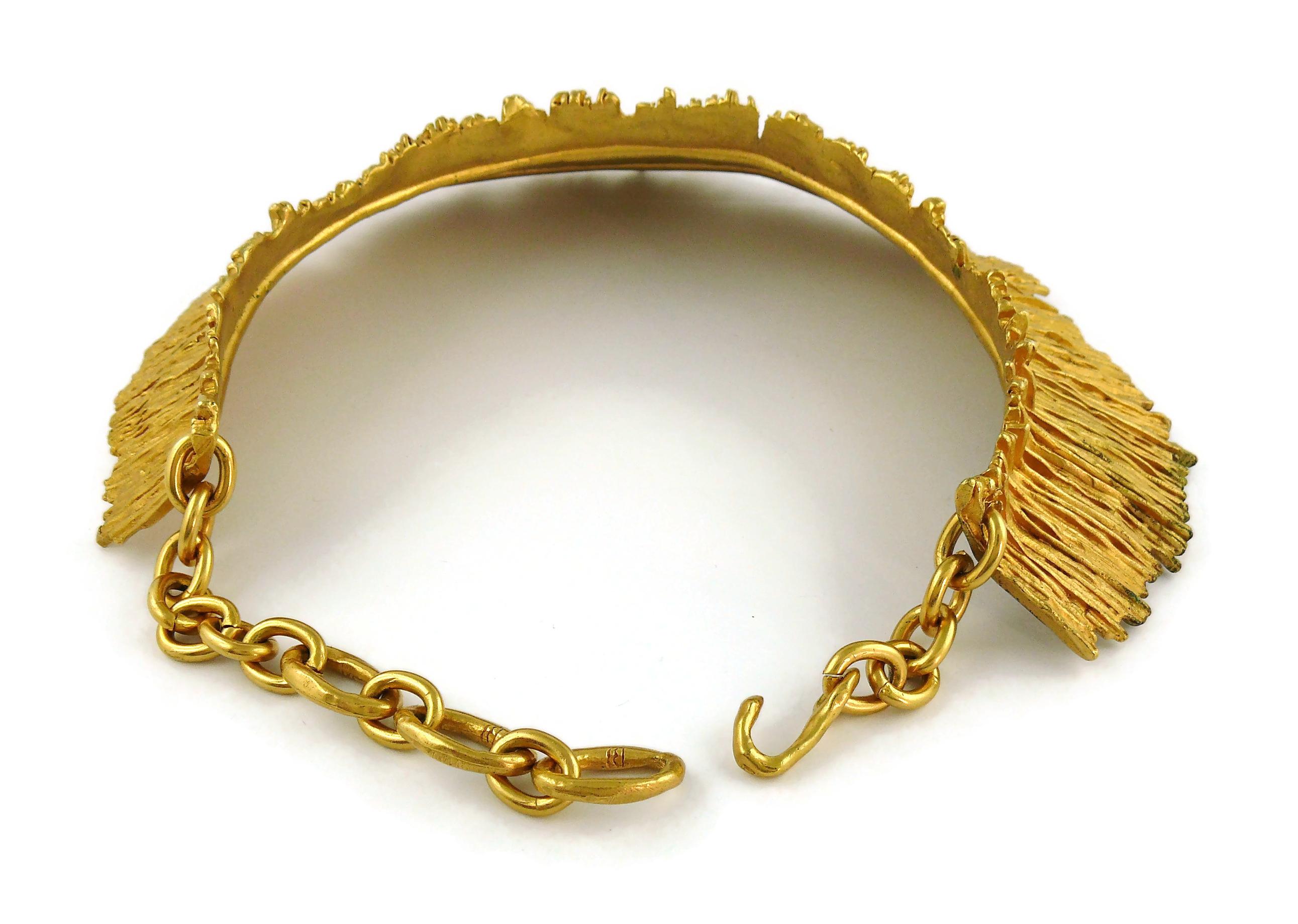 Biche de Bere Paris Vintage Gold Toned Ribbed Brutalist Collar Necklace 3