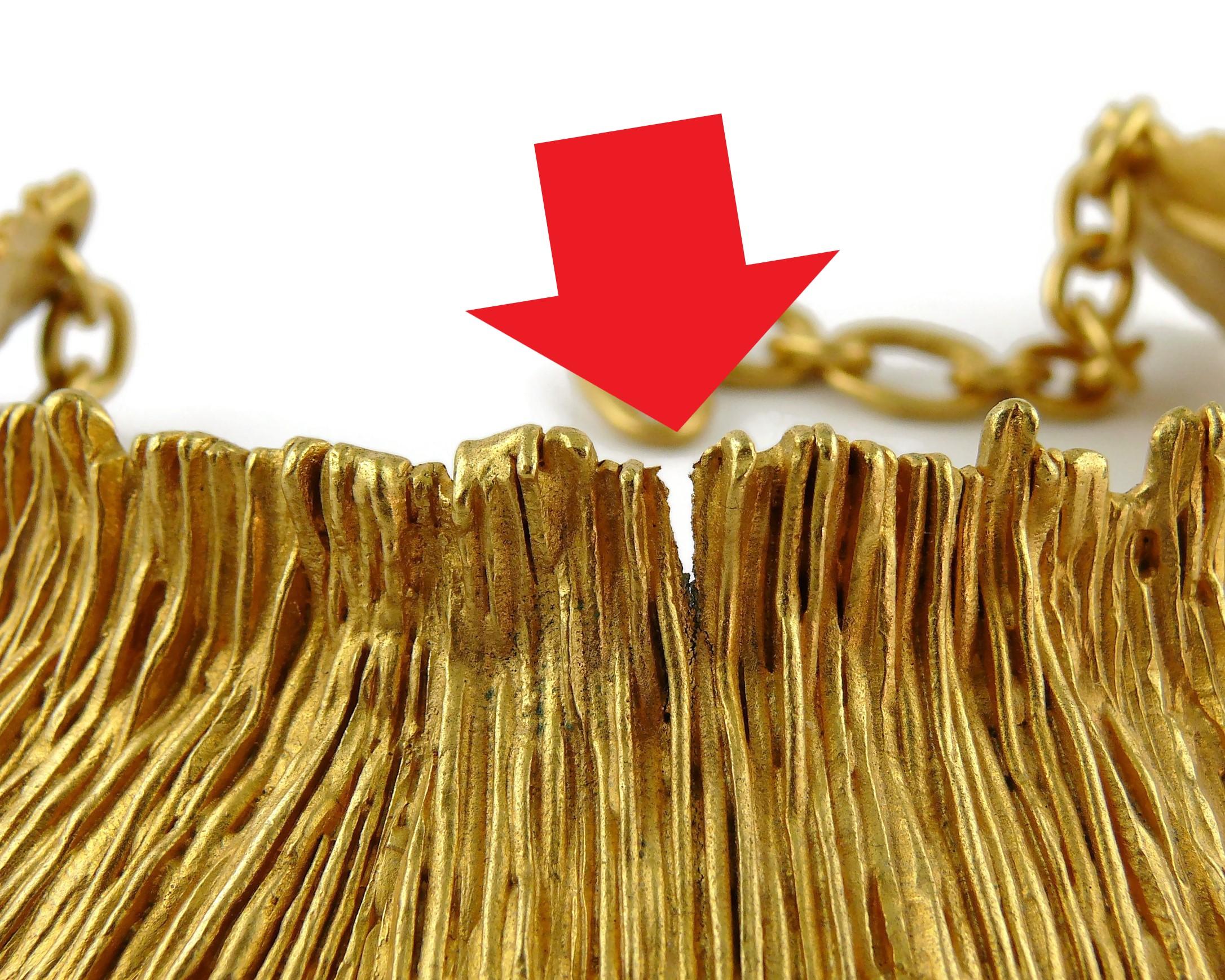 Biche de Bere Paris Vintage Gold Toned Ribbed Brutalist Collar Necklace 6