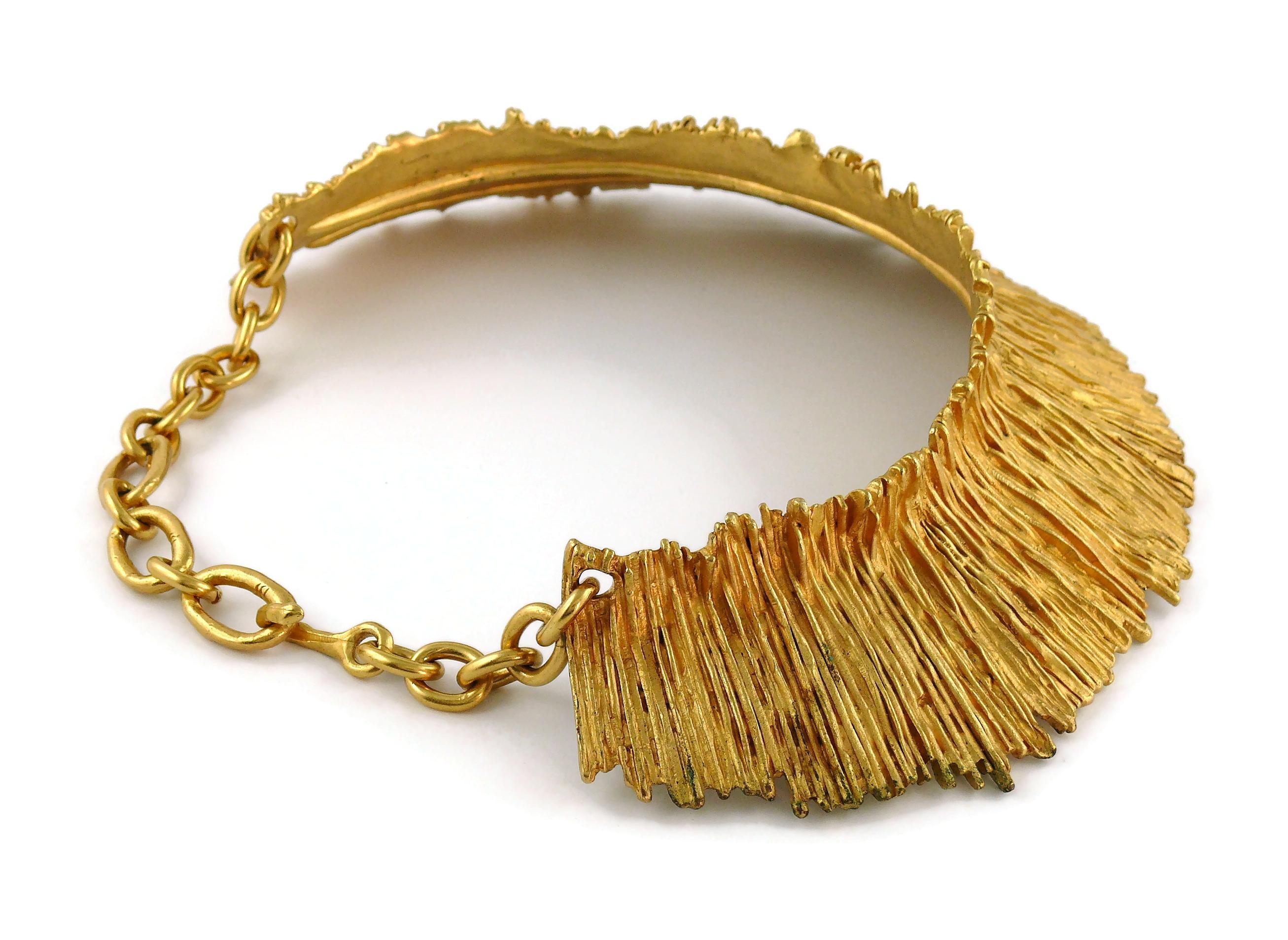 Women's Biche de Bere Paris Vintage Gold Toned Ribbed Brutalist Collar Necklace