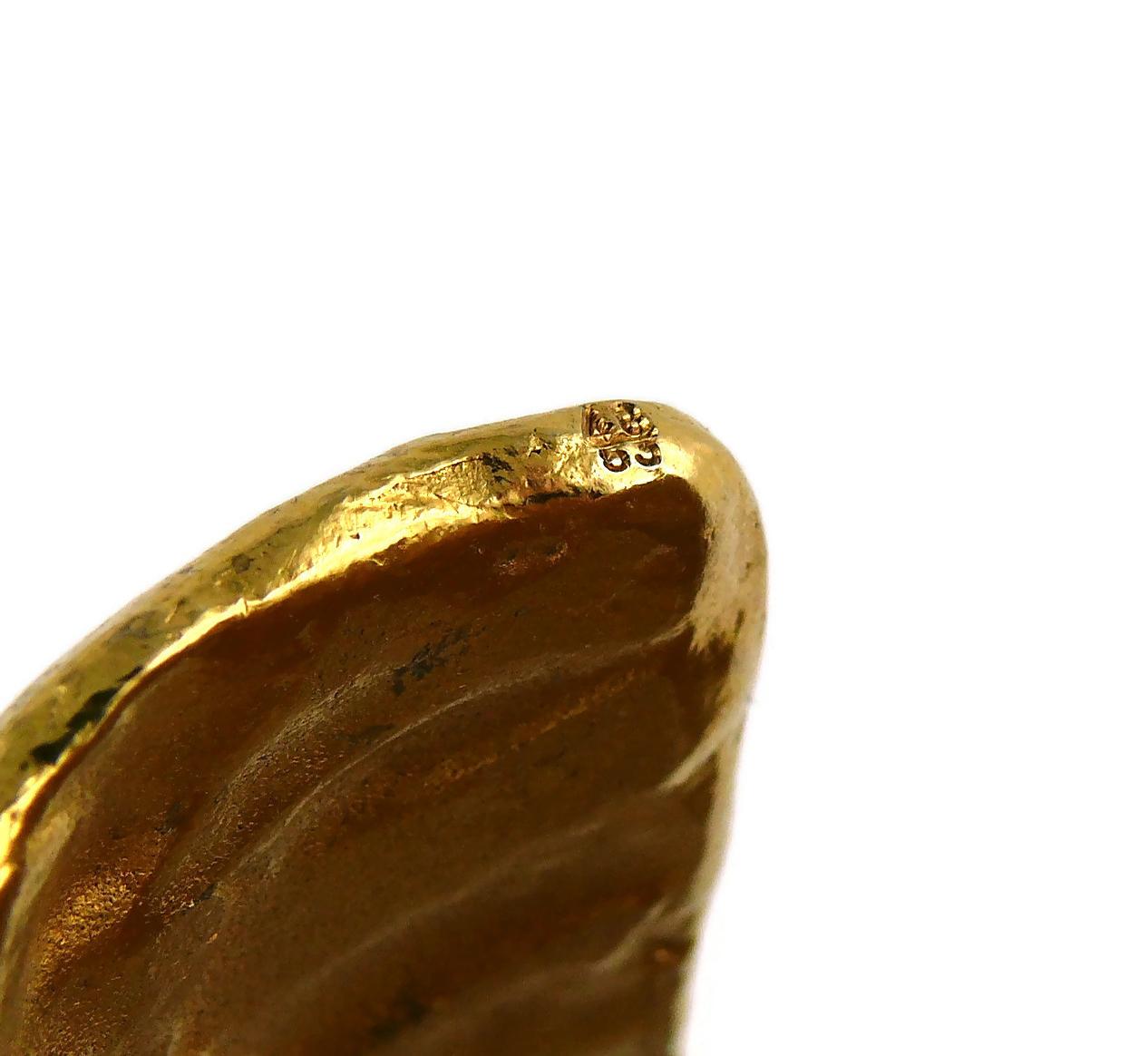 Biche de Bere Vintage Gold Toned Cut Out Peace Sign Cuff Bracelet 8